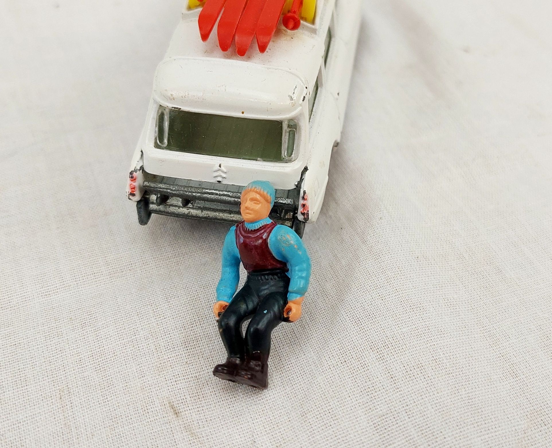 Corgi Toys 513 Citroen Safari Alpine Rescue Diecast Car - Image 5