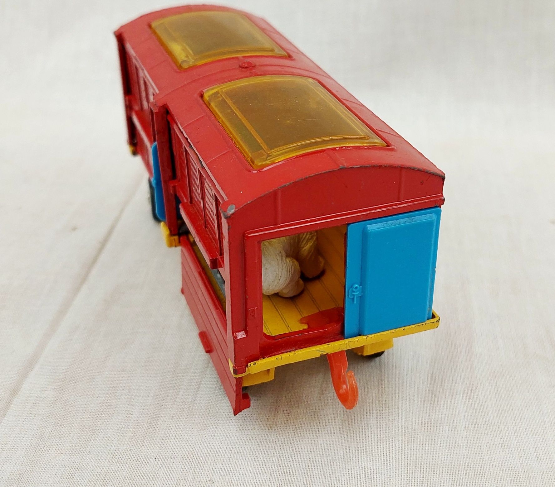 Corgi Toys Diecast 1123 Chipperfields Circus Polar Bears Animal Cage - Image 5