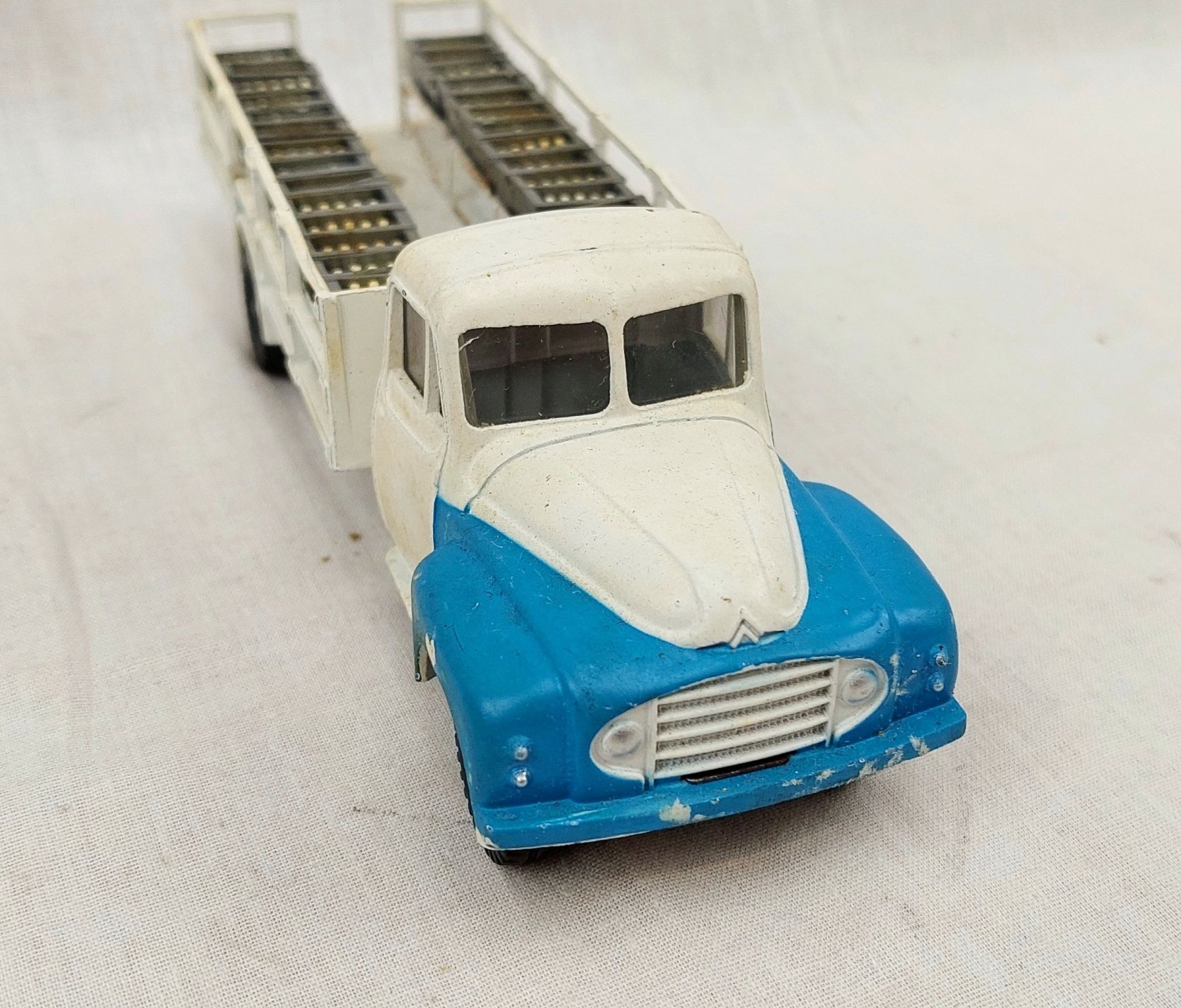 French Dinky Toys 586 Camion Laiter 55 Citroen Milk Truck - Image 9