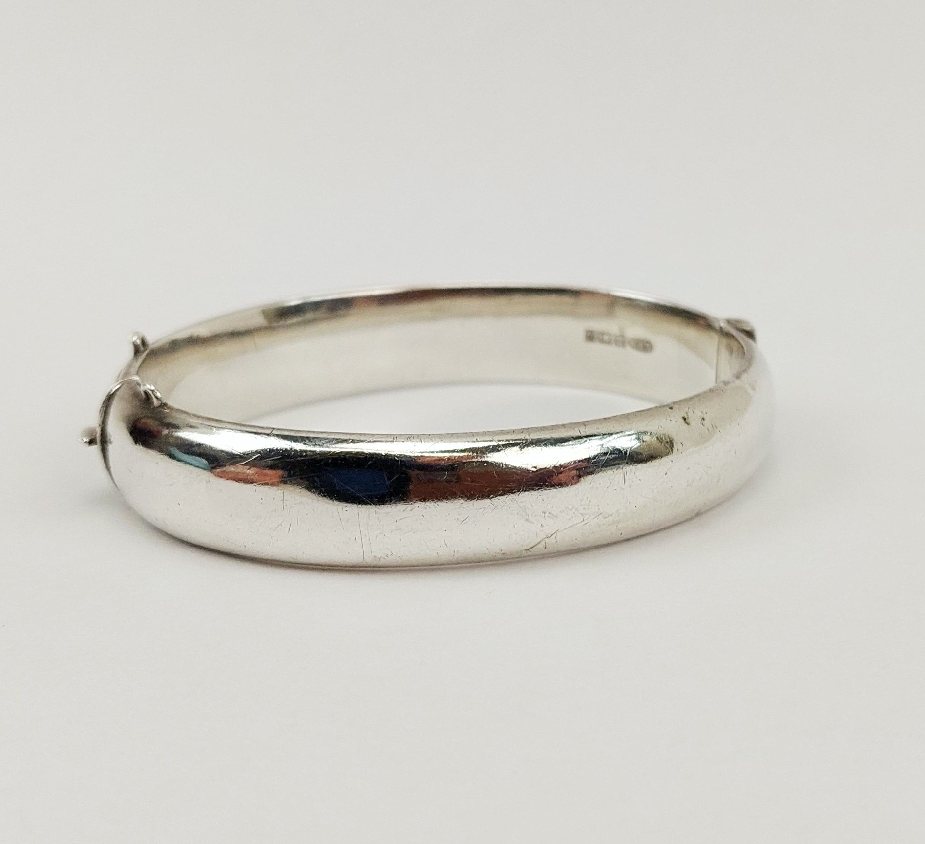 Sterling Silver Hinged Bangle Birmingham 1977 - Image 5