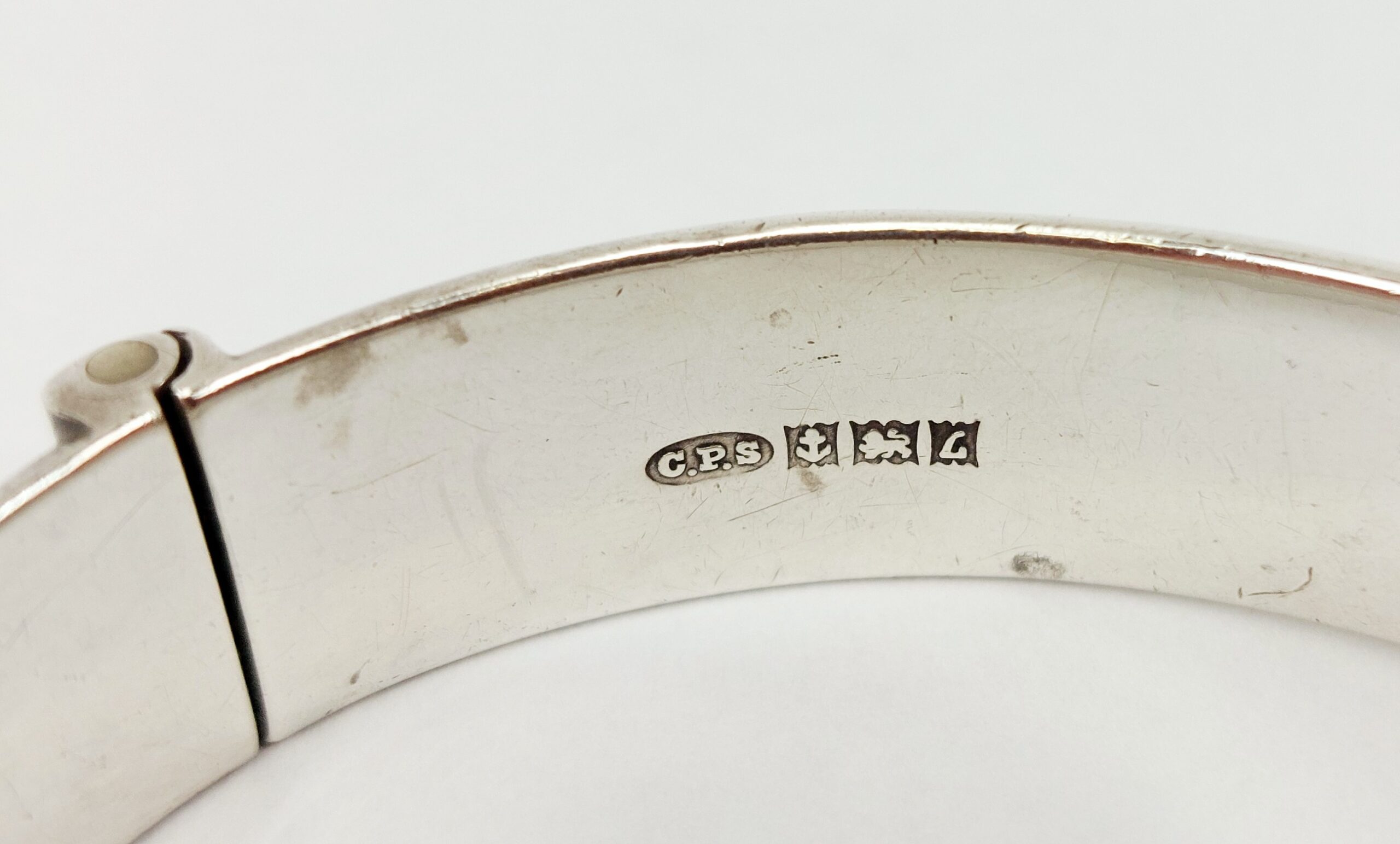 Sterling Silver Hinged Bangle Birmingham 1977 - Image 7