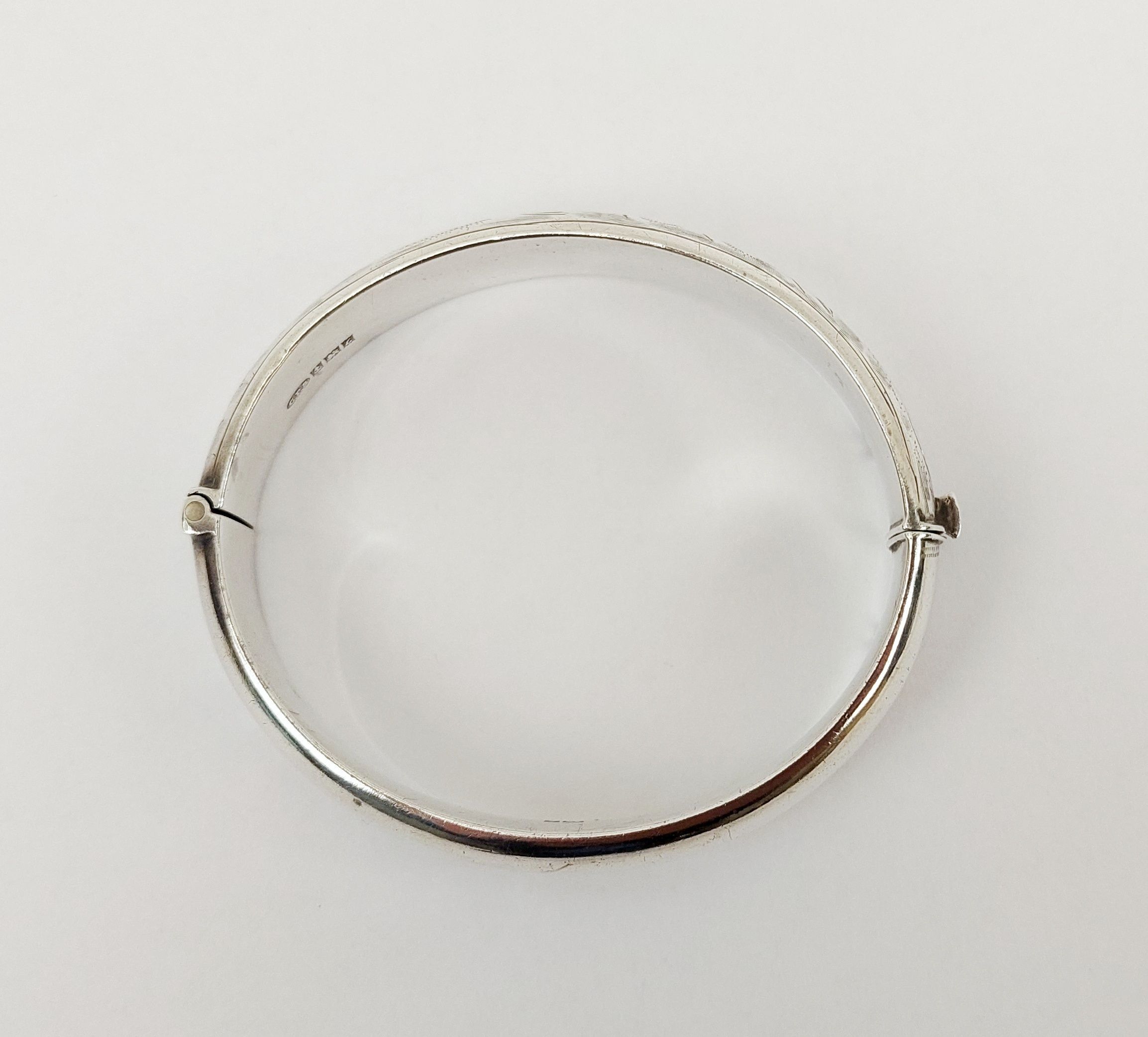 Sterling Silver Hinged Bangle Birmingham 1977 - Image 8
