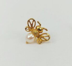 18ct Yellow Gold & Pearl Bee Brooch