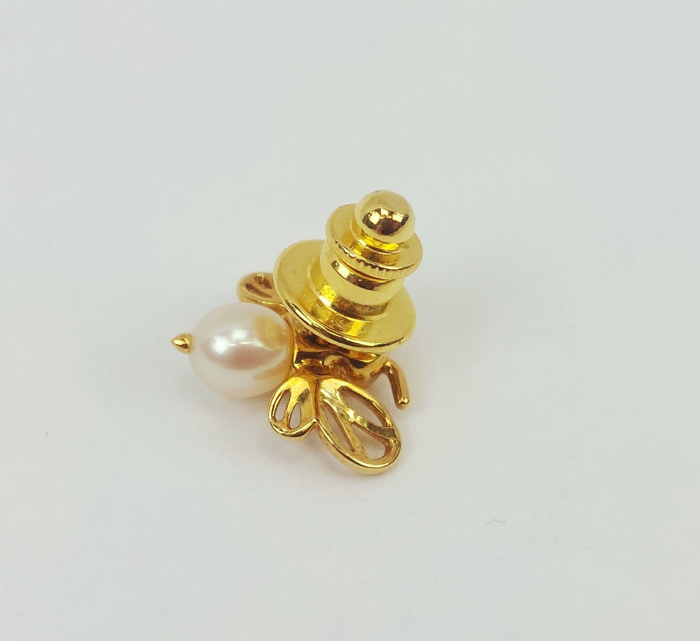 18ct Yellow Gold & Pearl Bee Brooch - Image 5