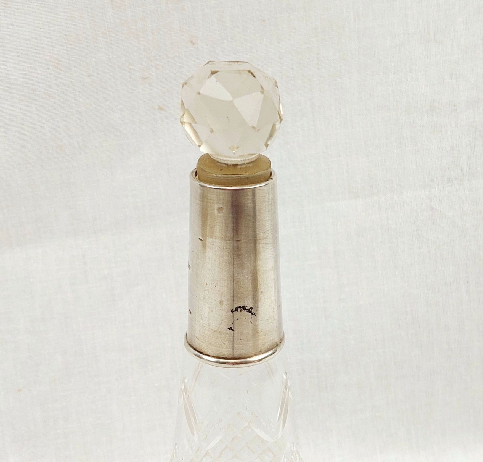 Large London 1922 Sterling Silver Mounted Perfume Bottle - Image 5