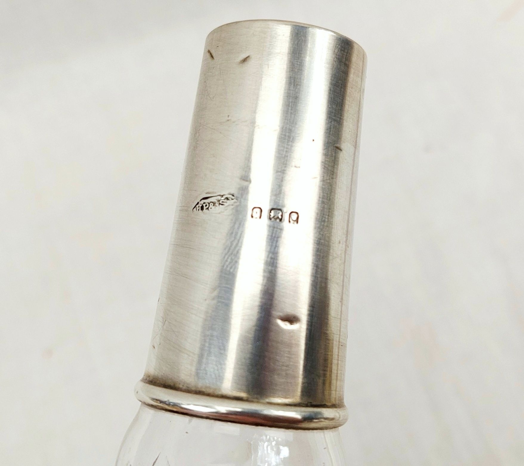 Large London 1922 Sterling Silver Mounted Perfume Bottle - Image 4