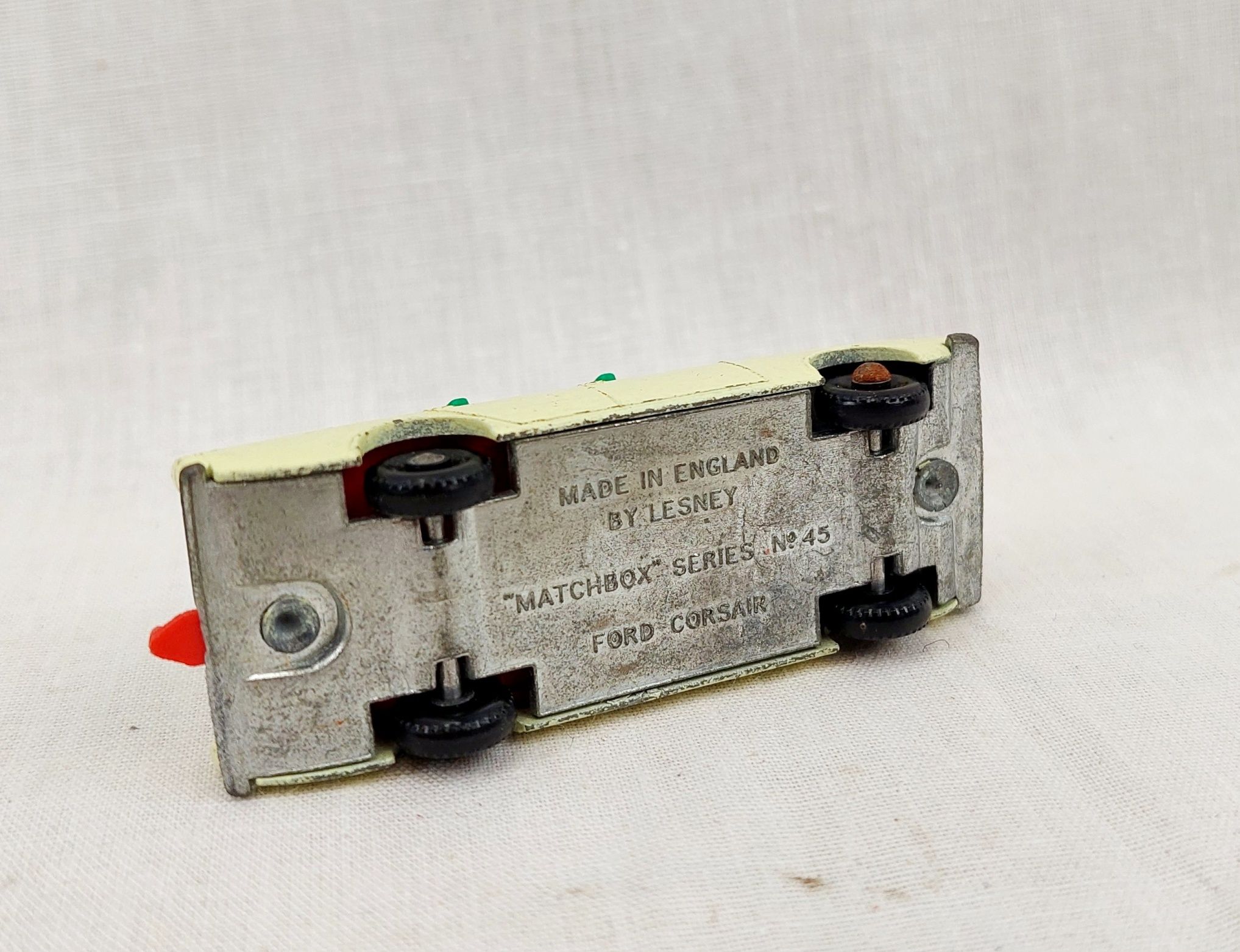 Matchbox Lesney No 45 Ford Corsair - Image 4