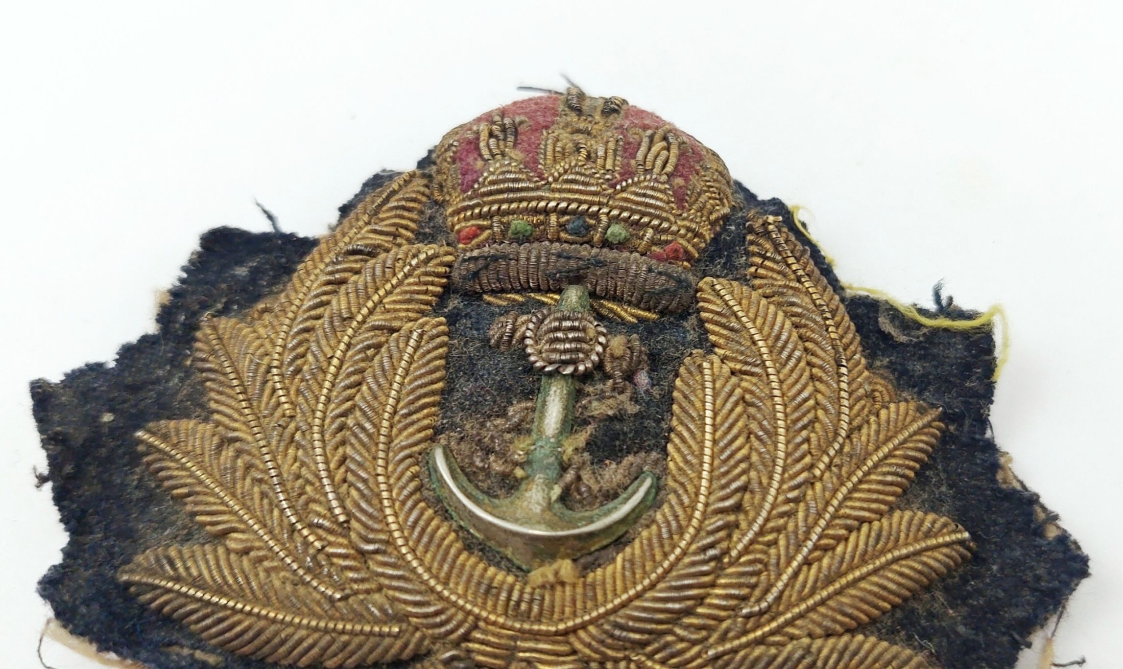 WW2 Royal Navy Officers Bullion Cap Badge - Image 2