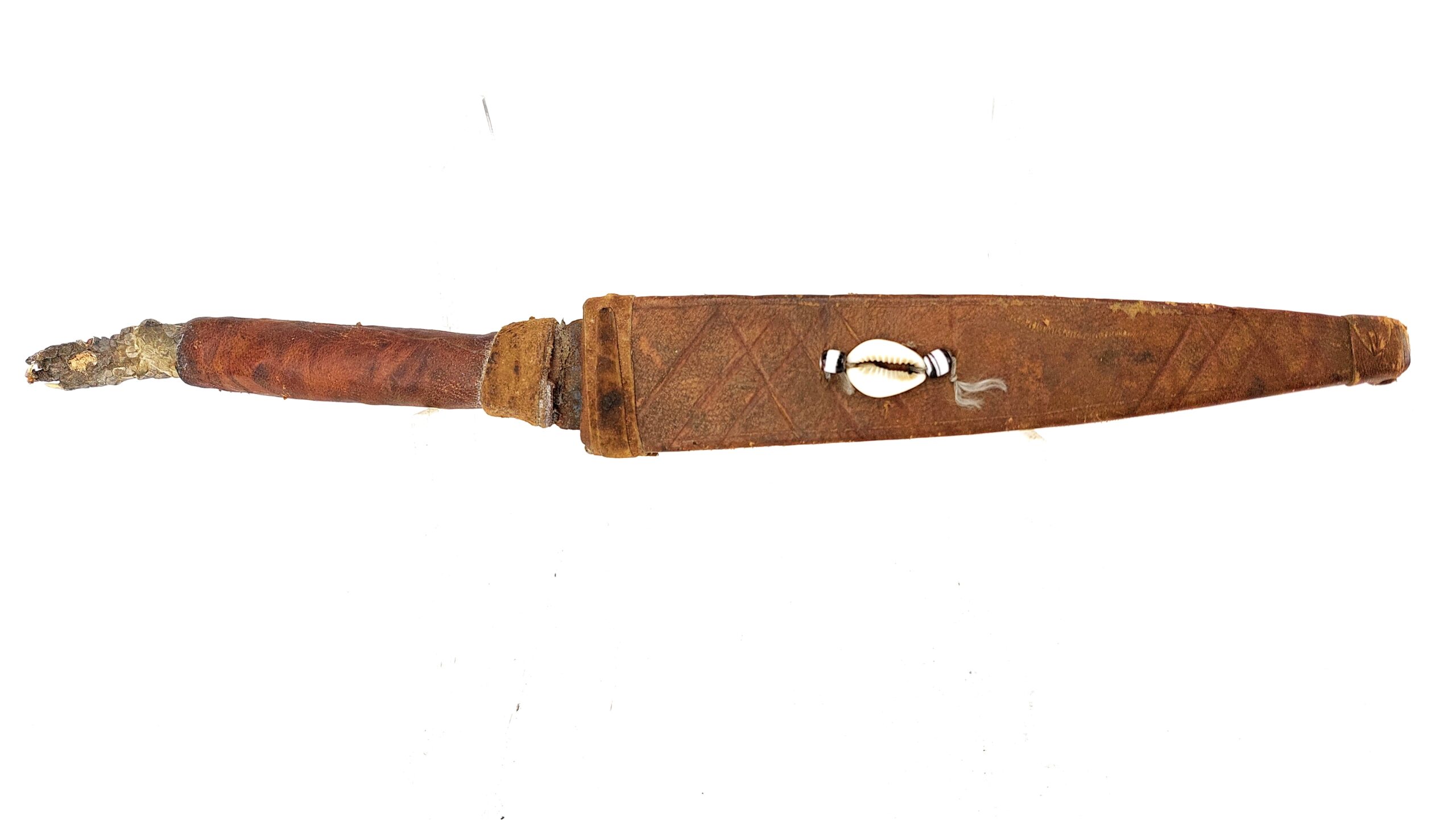 West African Tribal Dagger with Crocodile-Skin Grip and Cowrie-Decorated Sheath - Image 2