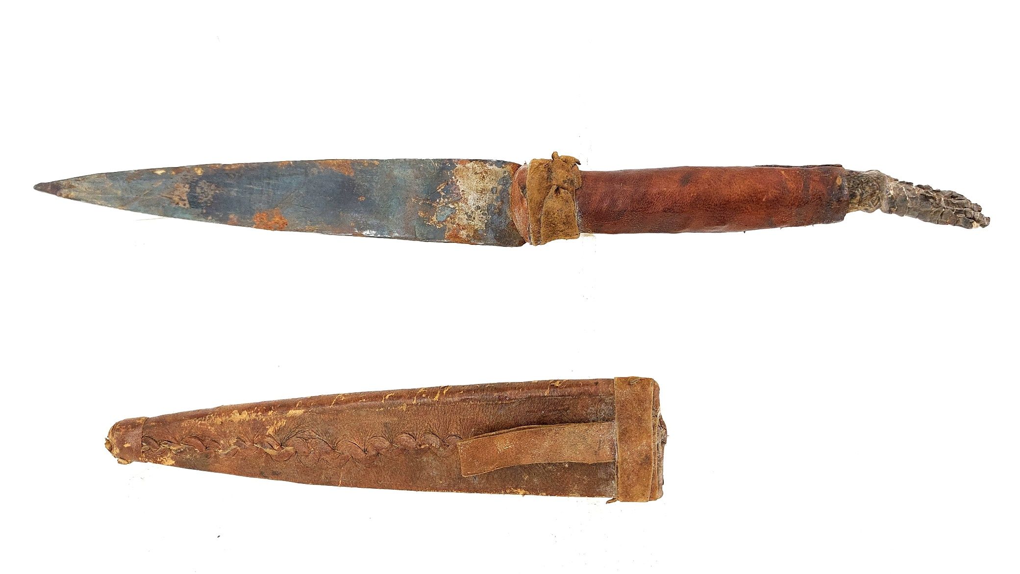 West African Tribal Dagger with Crocodile-Skin Grip and Cowrie-Decorated Sheath - Image 3