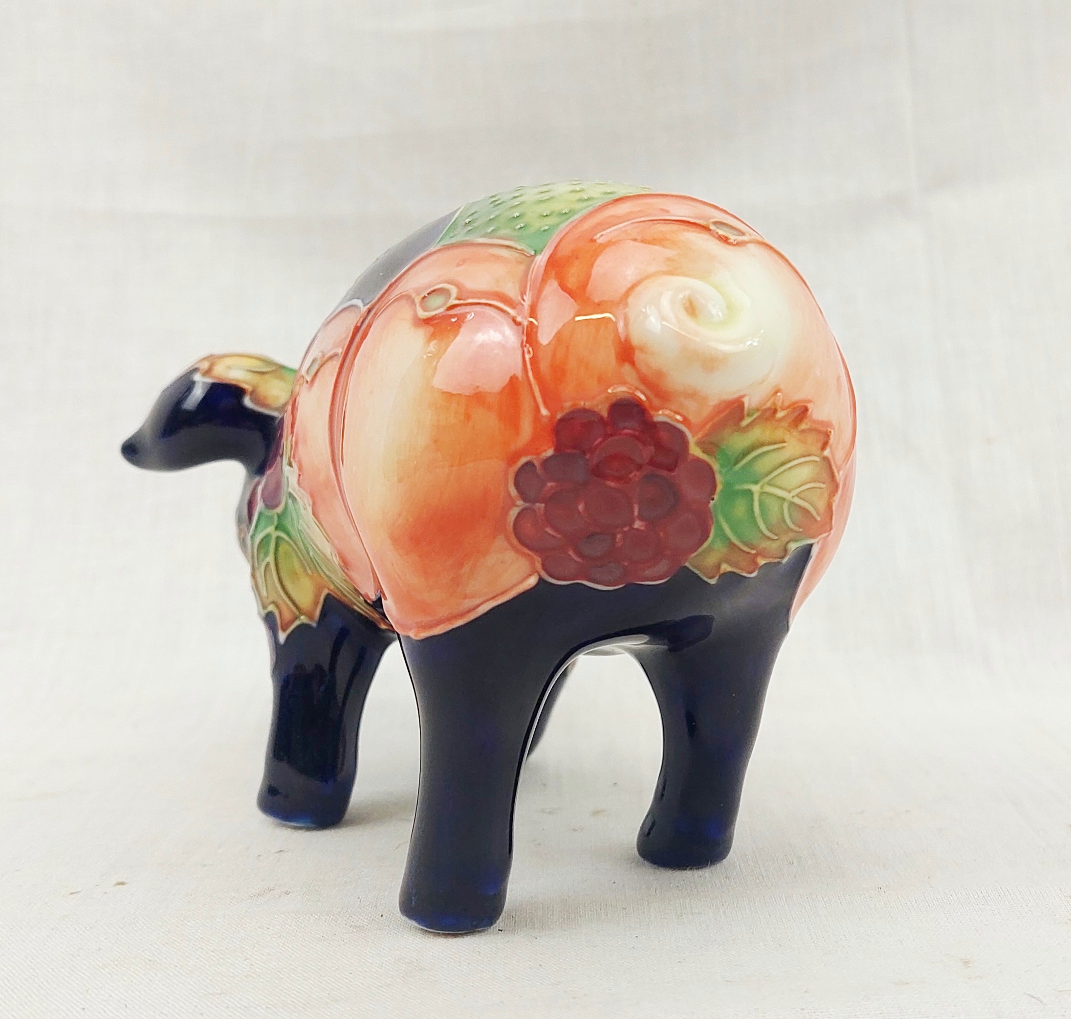 Country Artists Ceramic Tube Lined Ceramic Pig - Image 5