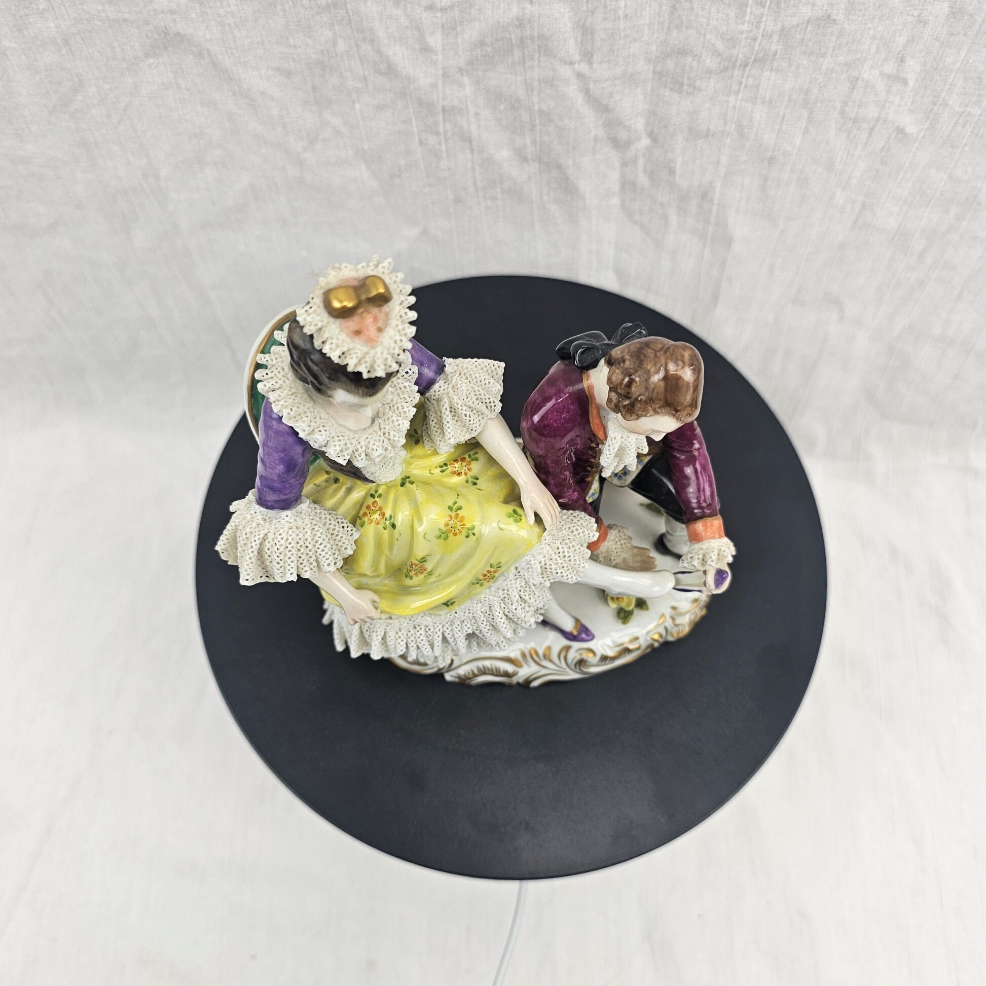 Volkstedt 'The Shoe Fitter', c.1880–1920 Porcelain Figurine Set - Image 5