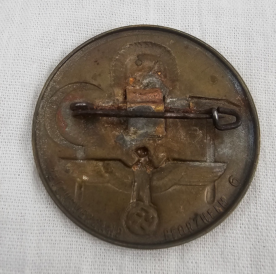 1934 German Day Badge - Image 2