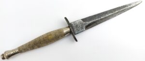 British, WW2: 1940–41, Rare Fairbairn-Sykes 1st Pattern with Two-Inch Guard – “30946” Field Force Commando Unit No 9 - No. “277” of c.500