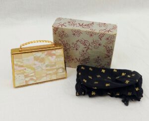Boxed 1950s Carene Thorens Musical Gold Plated Ladies Compact