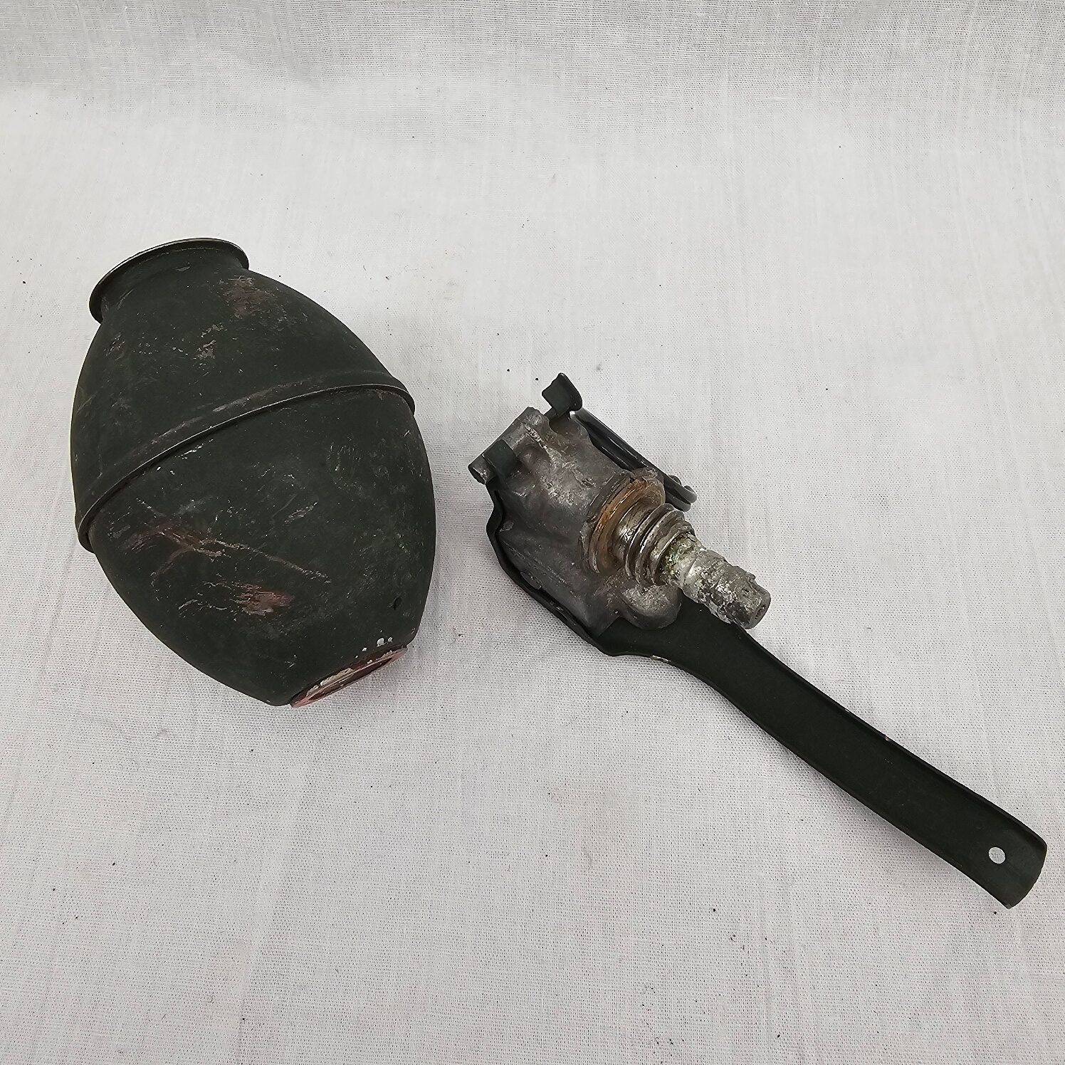 British L2 L25A6 fused H.E. Fragmentation Grenade - Image 9