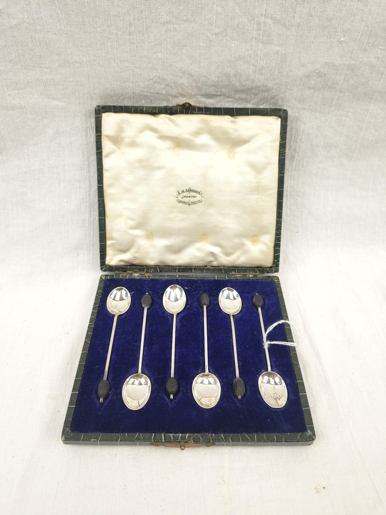 Cased Set Of 6 Birmingham 1921 Sterling Silver Coffee Spoons With Bean Finials