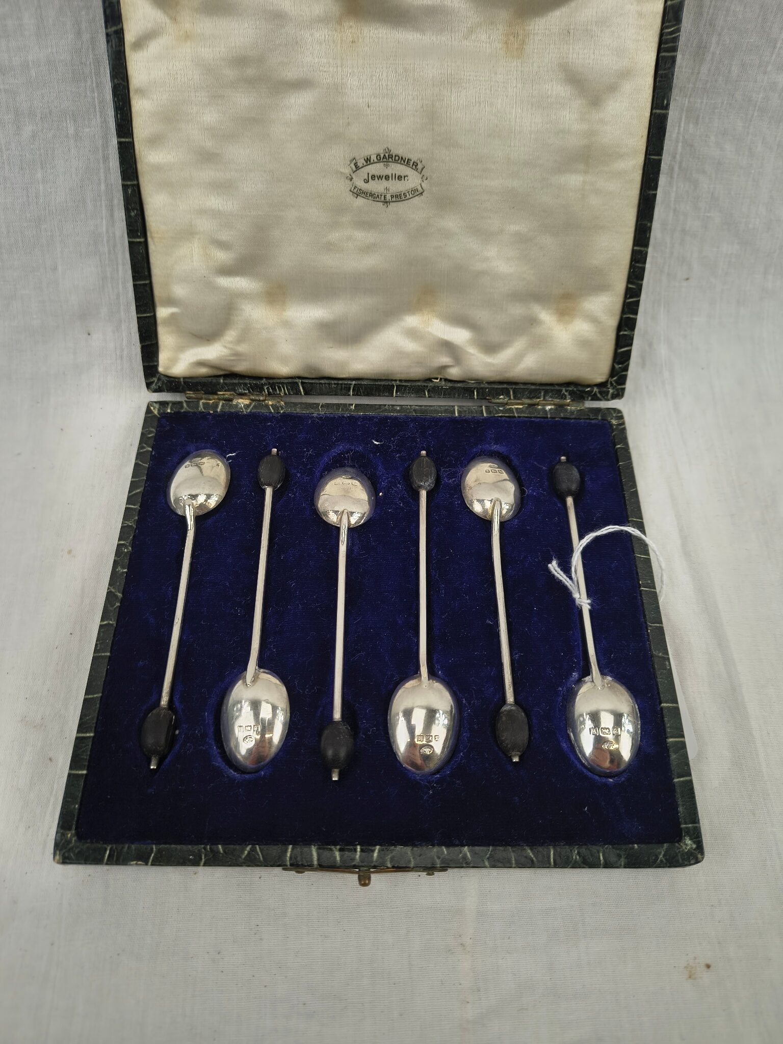 Cased Set Of 6 Birmingham 1921 Sterling Silver Coffee Spoons With Bean Finials - Image 3