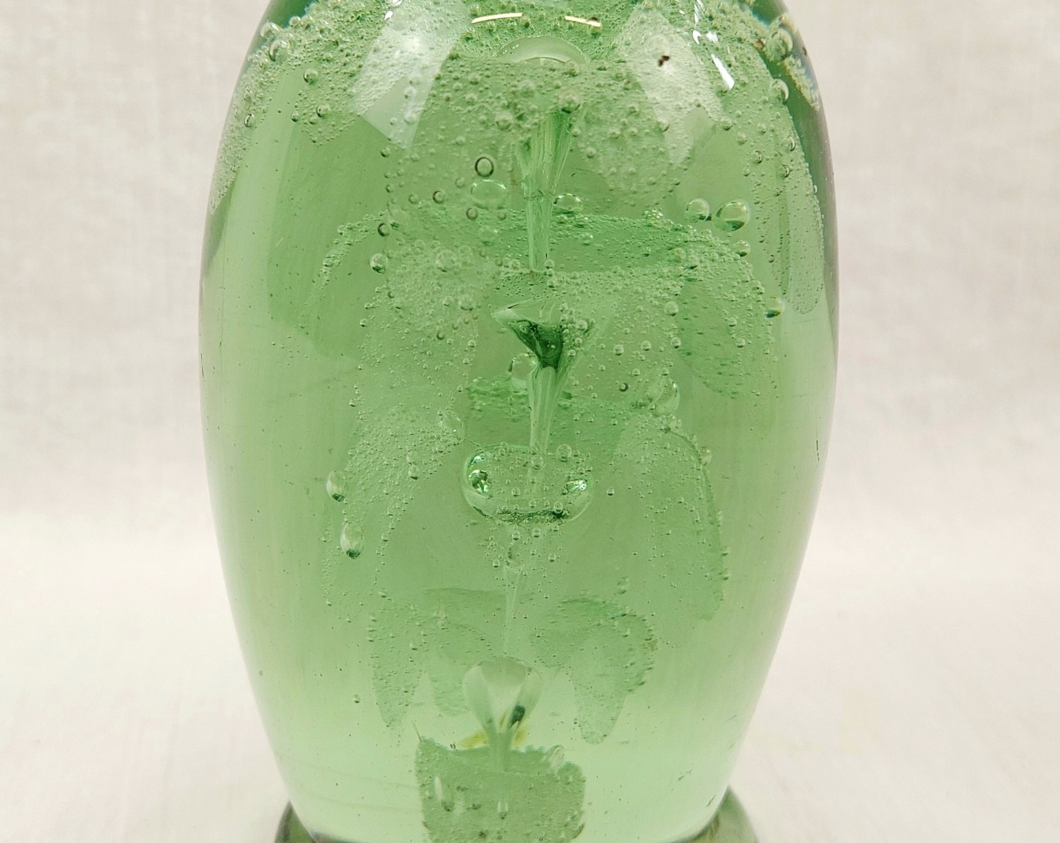 Victorian Green Floral Dump Glass Paperweight With Base - Image 5