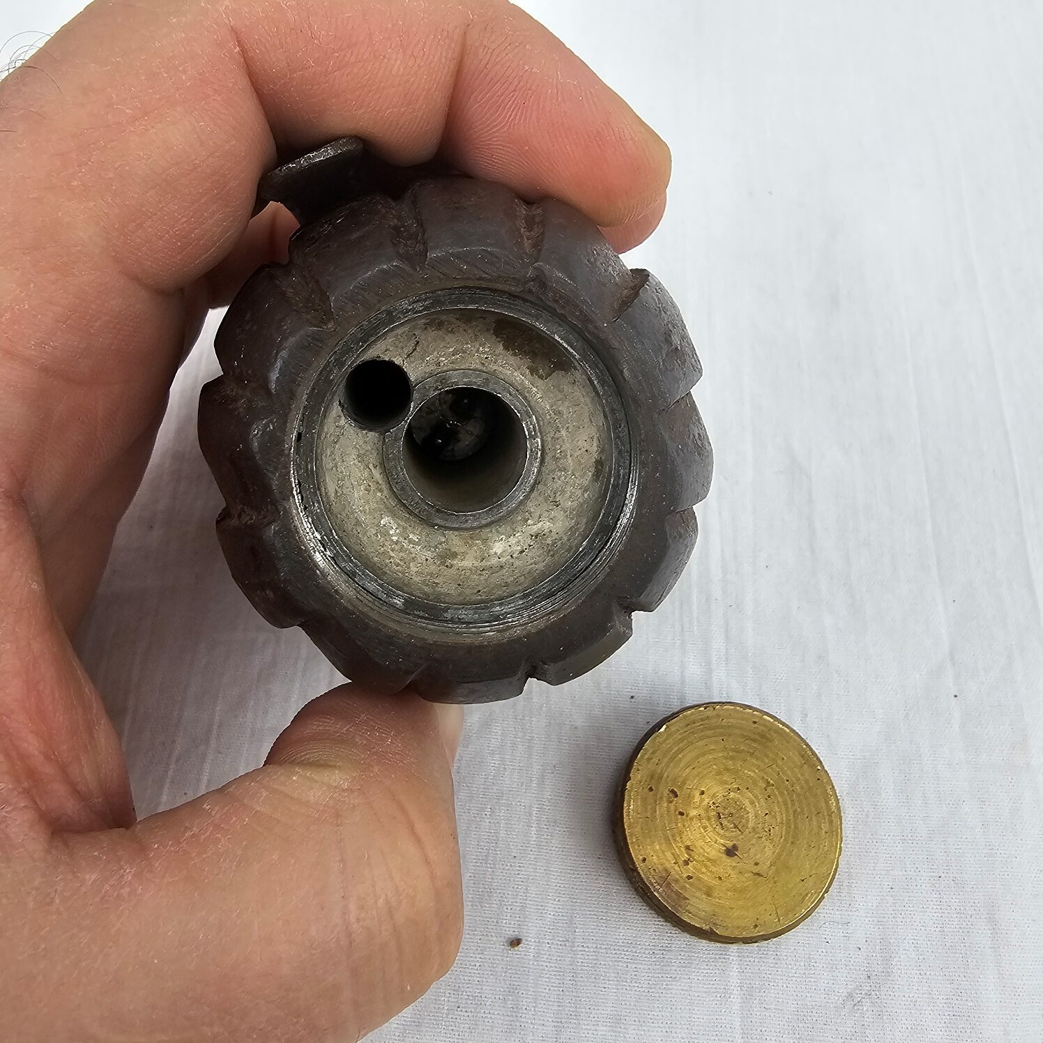 WW1 No.23 Early Lever Mills Bomb C.A.V. 8/16 - Image 8