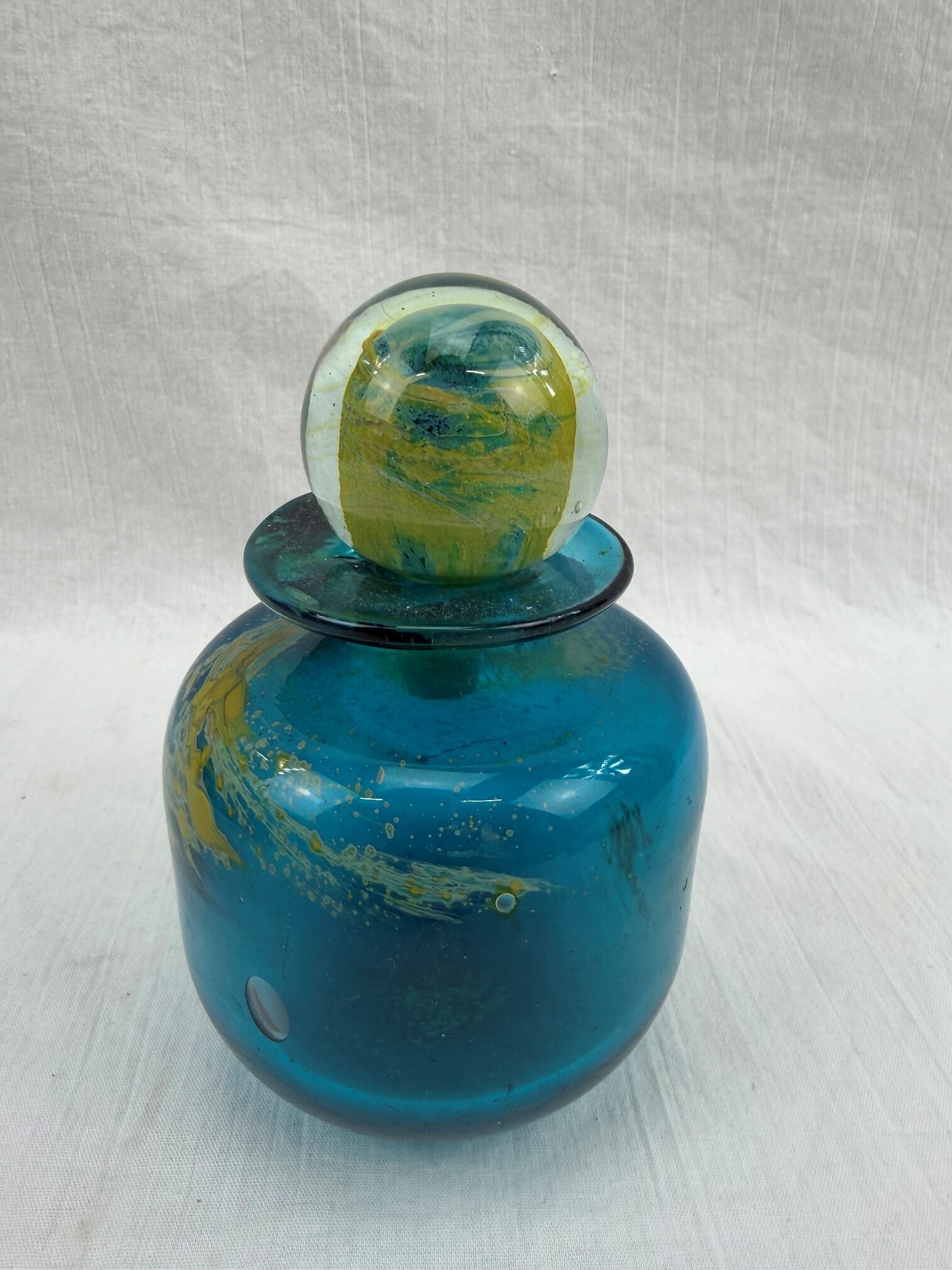 1970s Signed Mdina Sand and Sea Pattern Glass Stoppered Perfume Bottle - Image 2