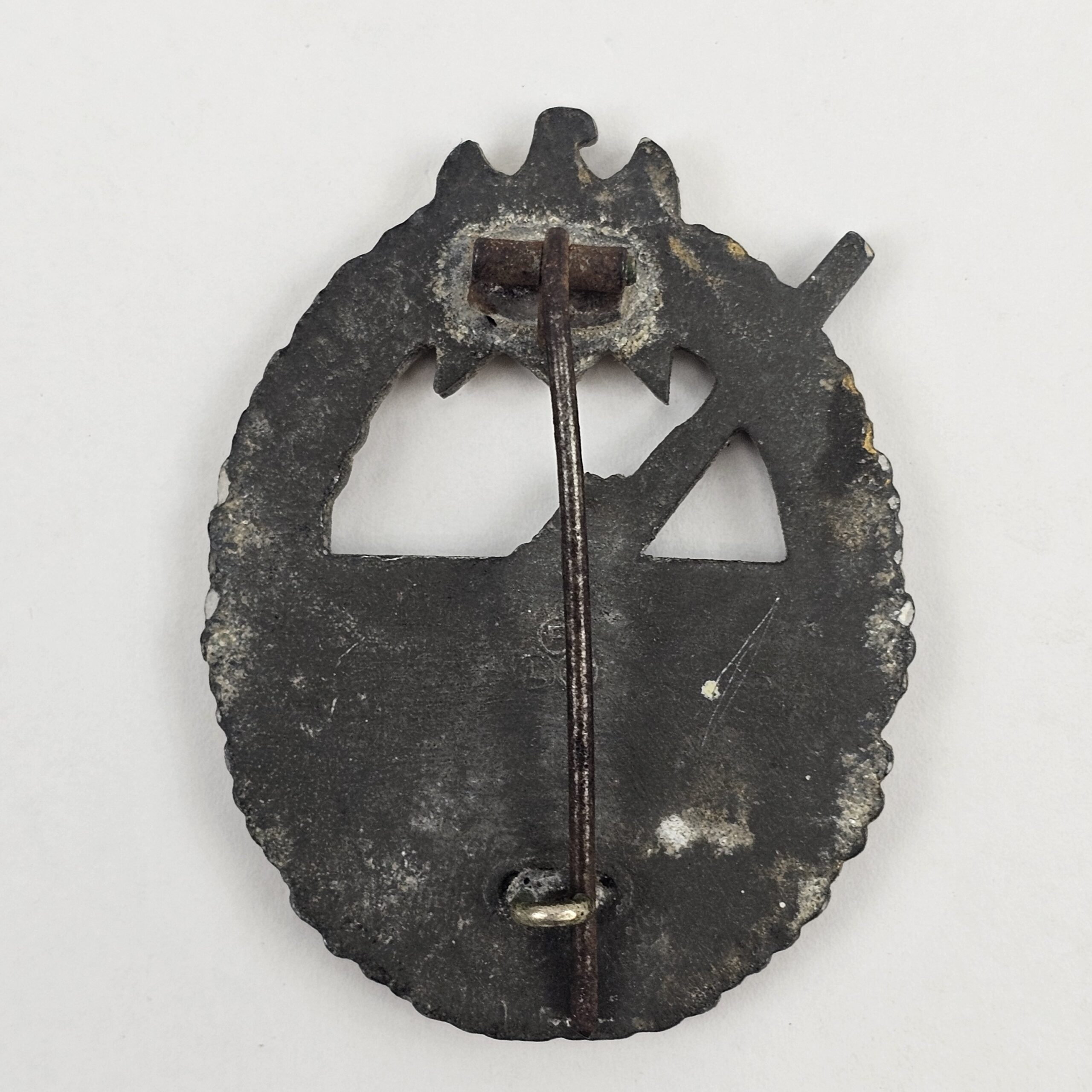 WW2 German Kriegsmarine Coastal Artillery Badge - Image 2