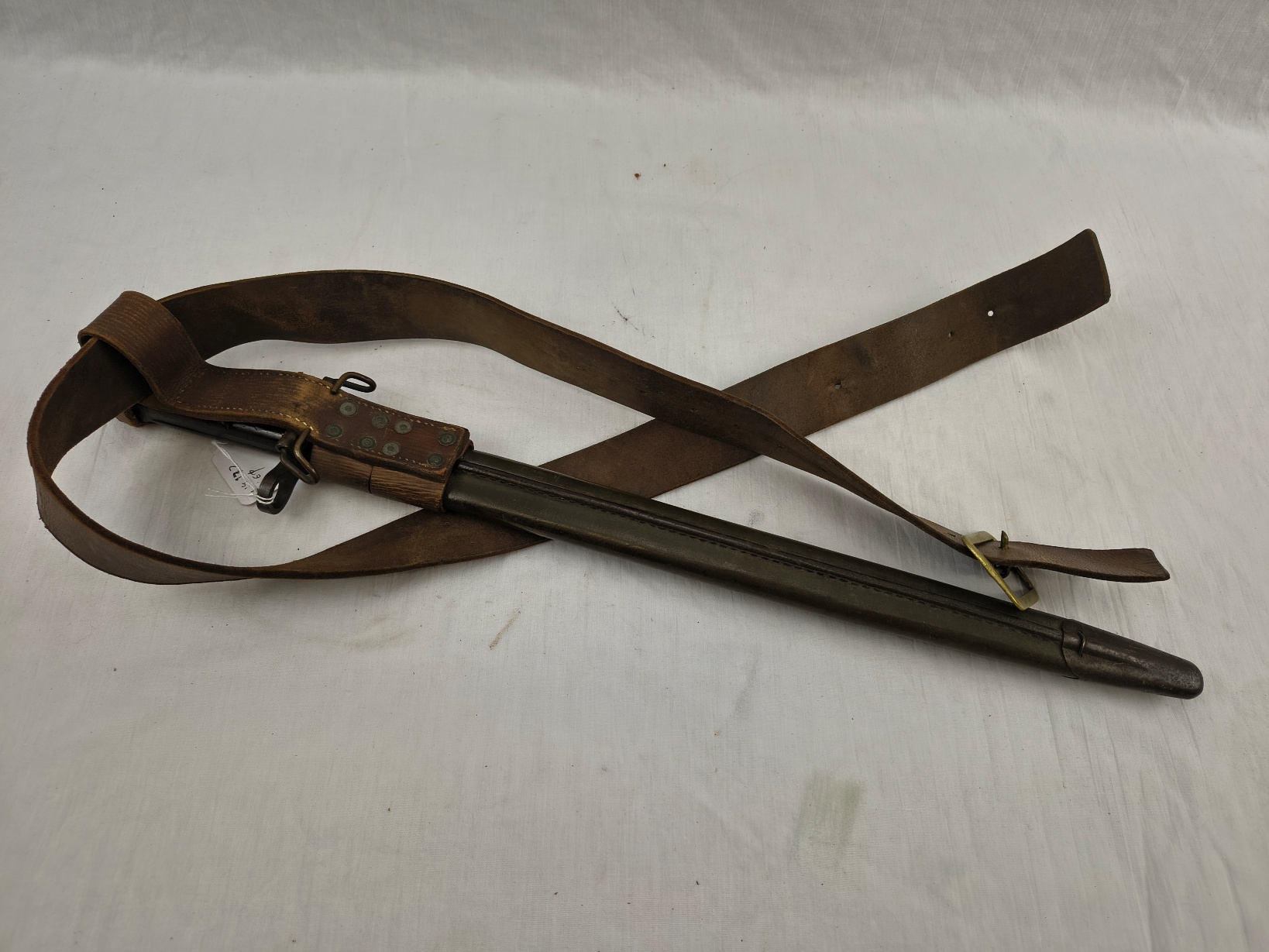 British WW1 1907 Pattern 1917 Bayonet By Remington With Scabbard, Frog and Belt - Image 2
