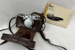 1938 Cased Leica IIIB 35mm Roll Rangefinder Camera With Instructions