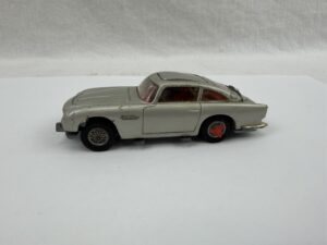 Corgi Toys 261 James Bond Aston Martin DB5 In Silver