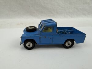 Corgi Toys 406 Land Rover 109 WB Diecast Car