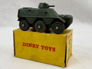 Dinky Toys 676 Armoured Personnel Carrier