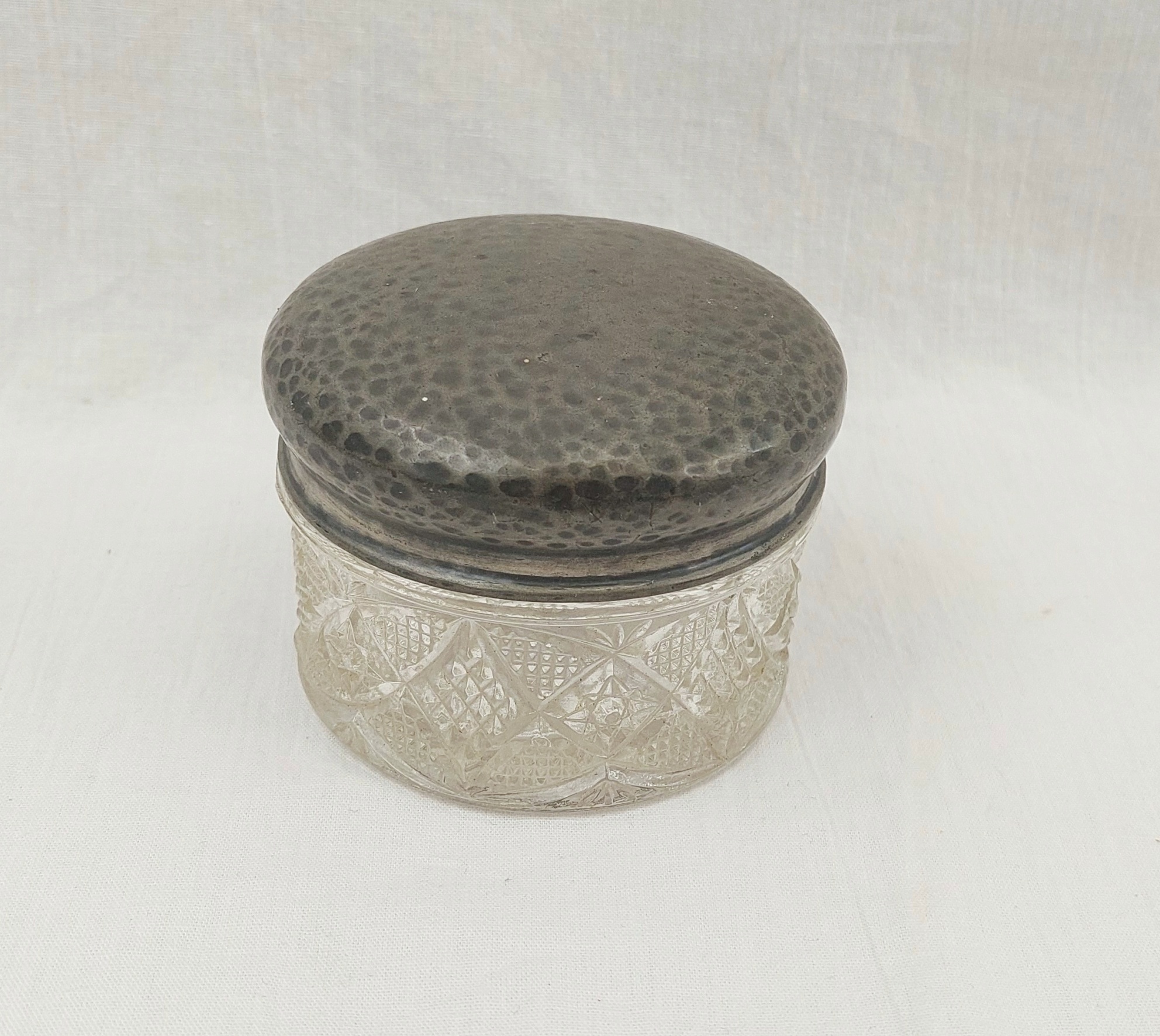 Edwardian Pewter Lidded Pot - Image 2