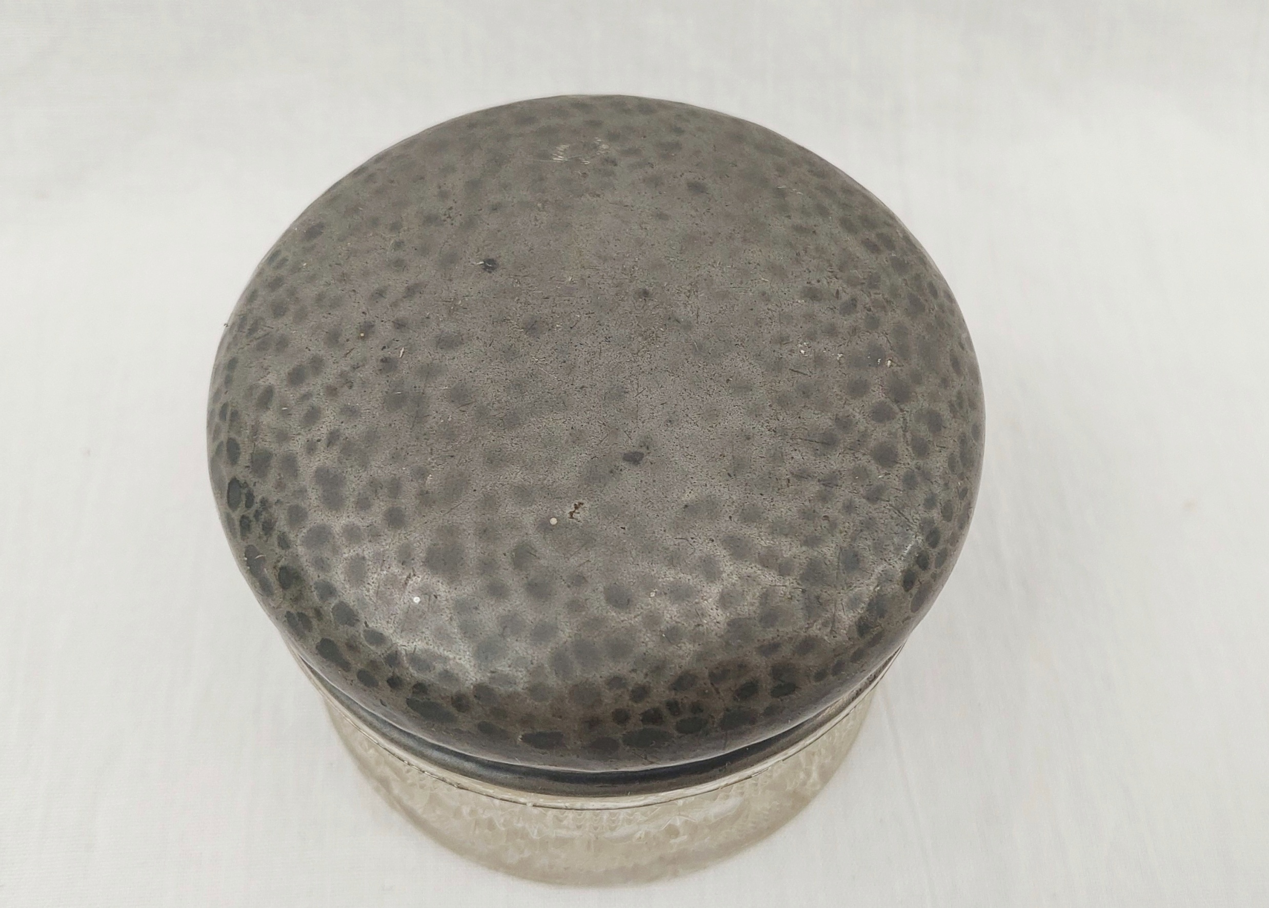 Edwardian Pewter Lidded Pot - Image 3