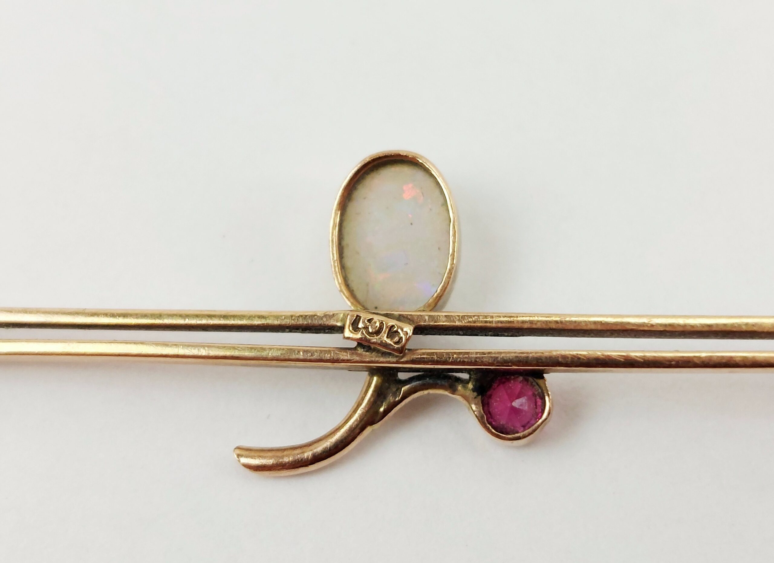 9ct Gold Opal & Ruby Bar Brooch - Image 5