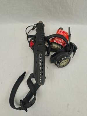 Titanium Beta Alloy HRC50 Military Diving Knife, Compass And Distress Signal