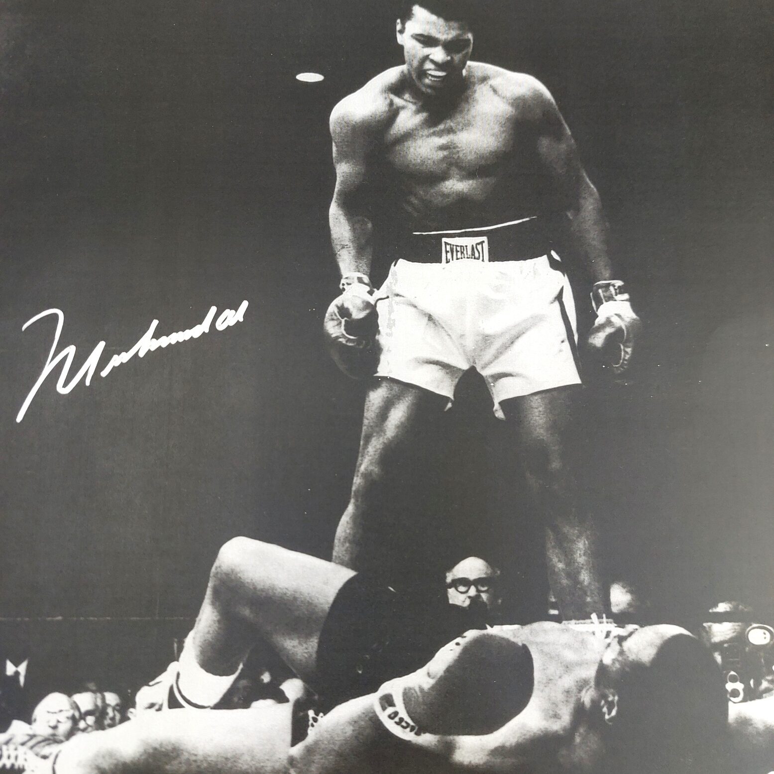 USA, Muhammad Ali Signed 10×8 Boxing Photograph, With Cerificate of Authenticity by Sportizus COA - Image 2