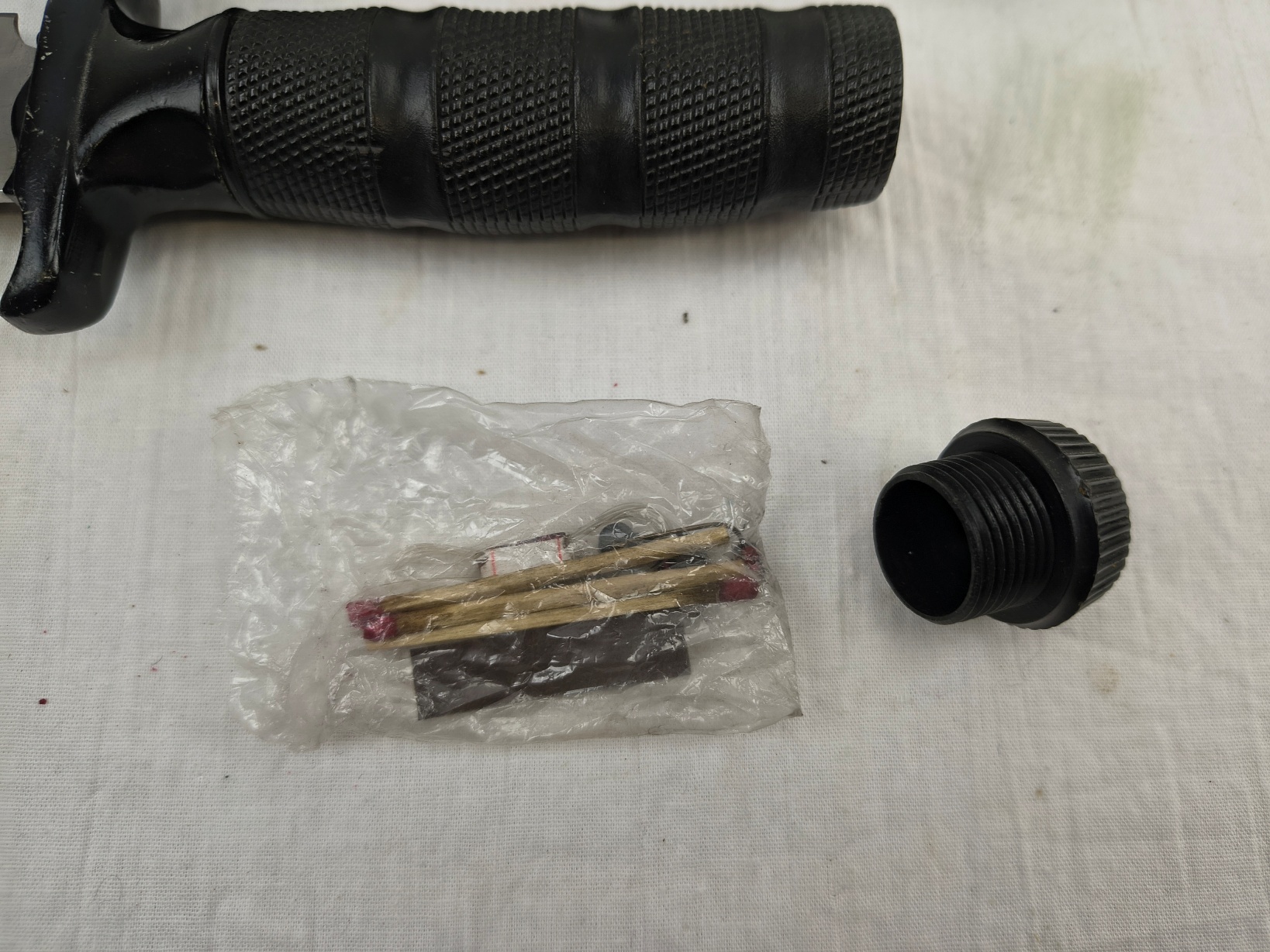 Utility Knife With Compass Pommel And Scabbard - Image 4