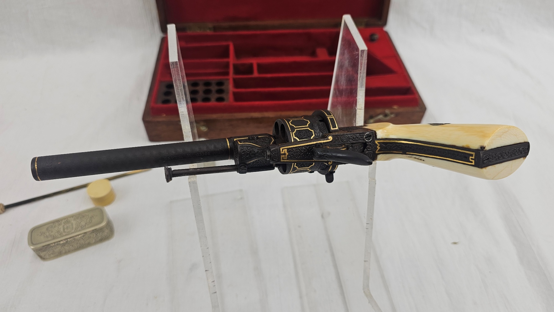 19th Century Pinfire revolver Presented by King of Italy Umberto to Garibaldi - RESERVED - Image 14
