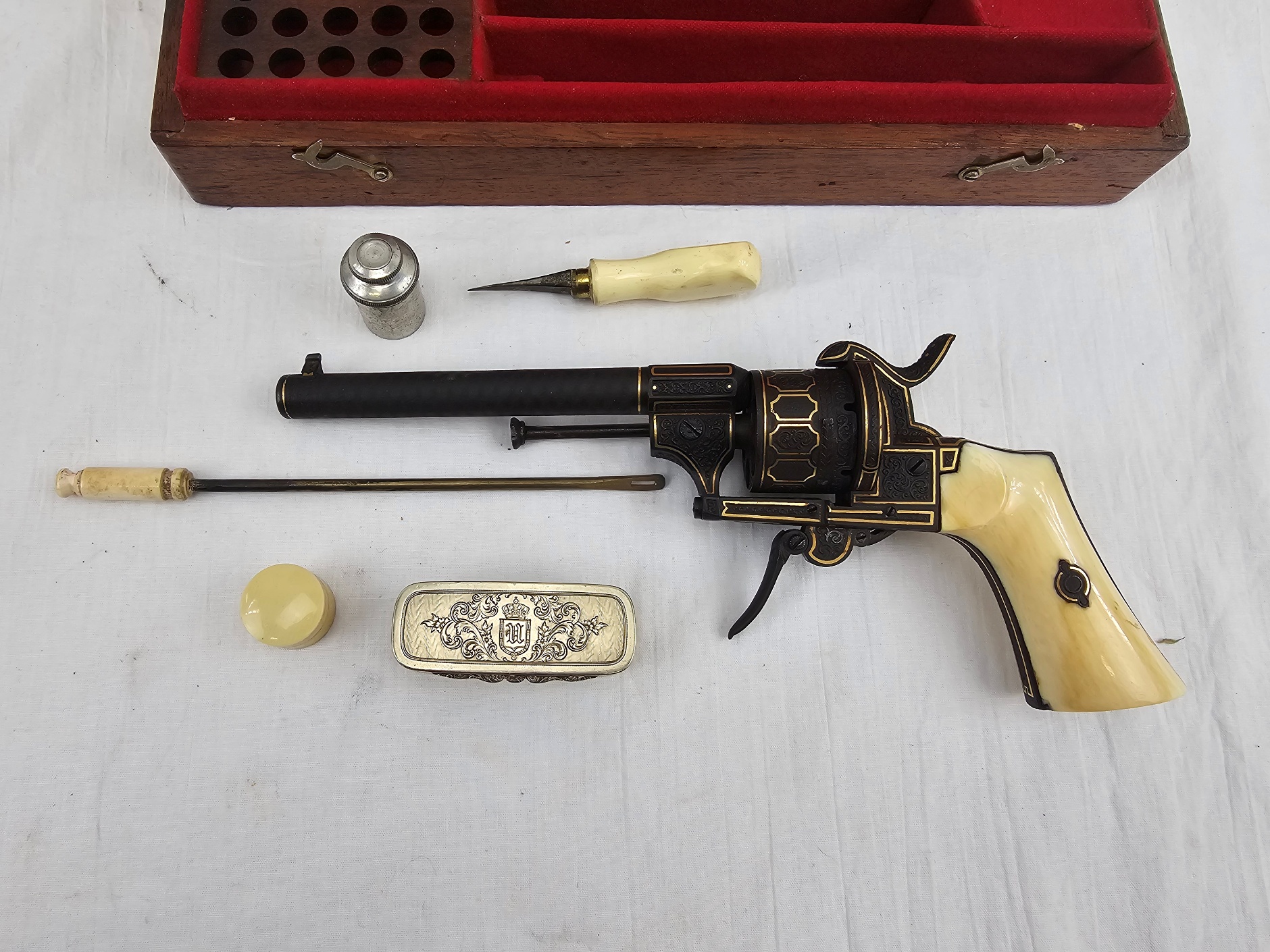 19th Century Pinfire revolver Presented by King of Italy Umberto to Garibaldi - RESERVED - Image 2