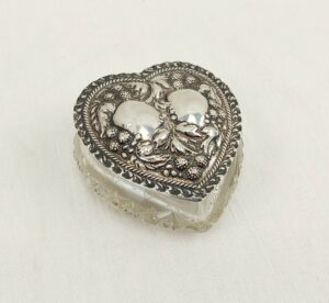 Birmingham 1904 Sterling Silver Repousse Lidded Heart Shaped Cut Glass Trinket Pot