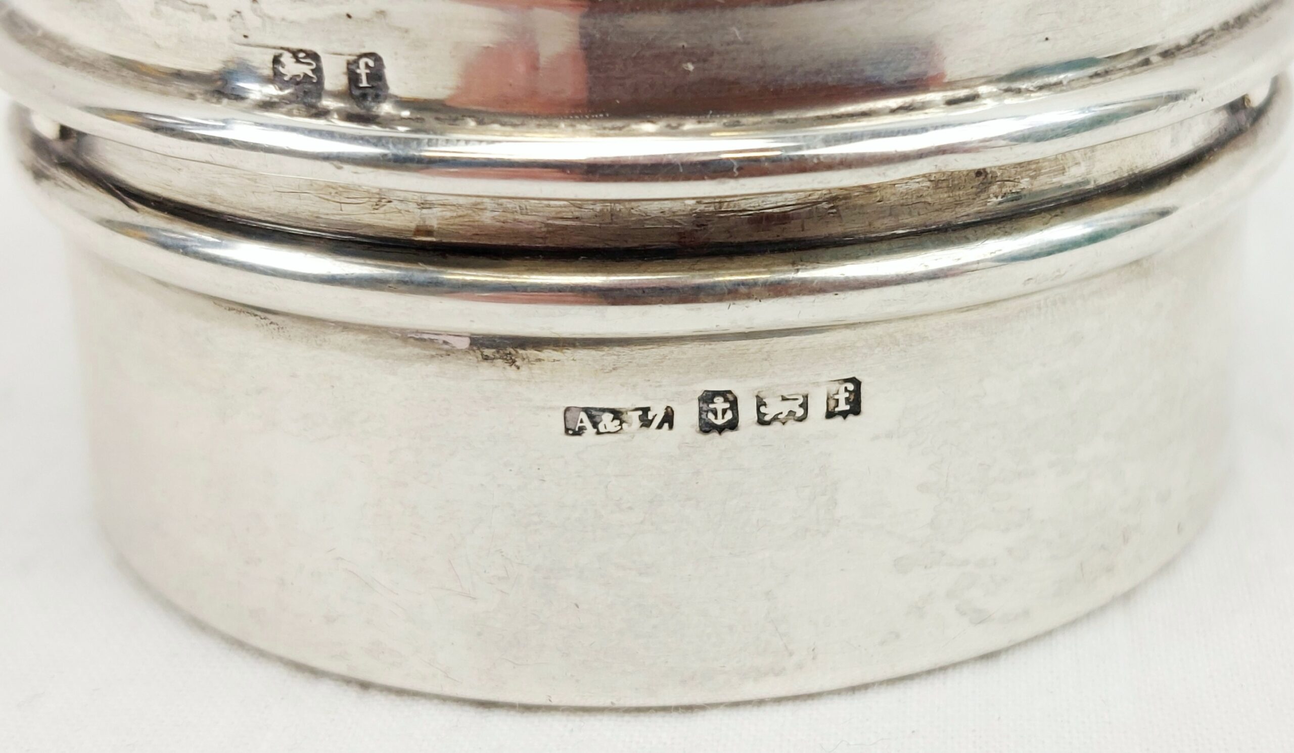Birmingham 1905 Sterling Silver Repousse Cherubs Glass Lined Lidded Pot - Image 8