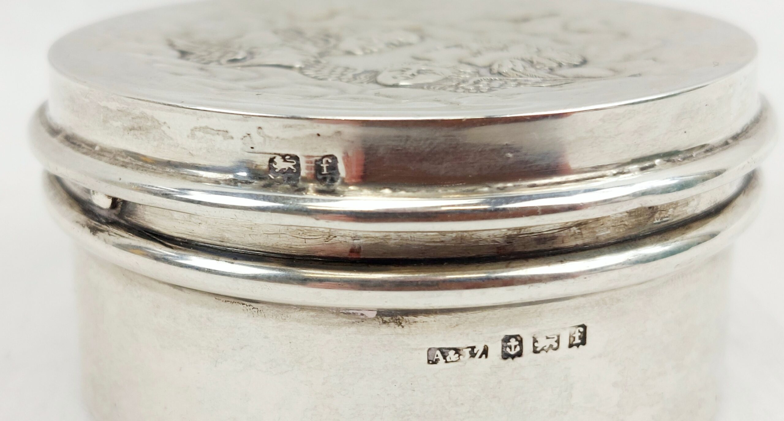 Birmingham 1905 Sterling Silver Repousse Cherubs Glass Lined Lidded Pot - Image 7