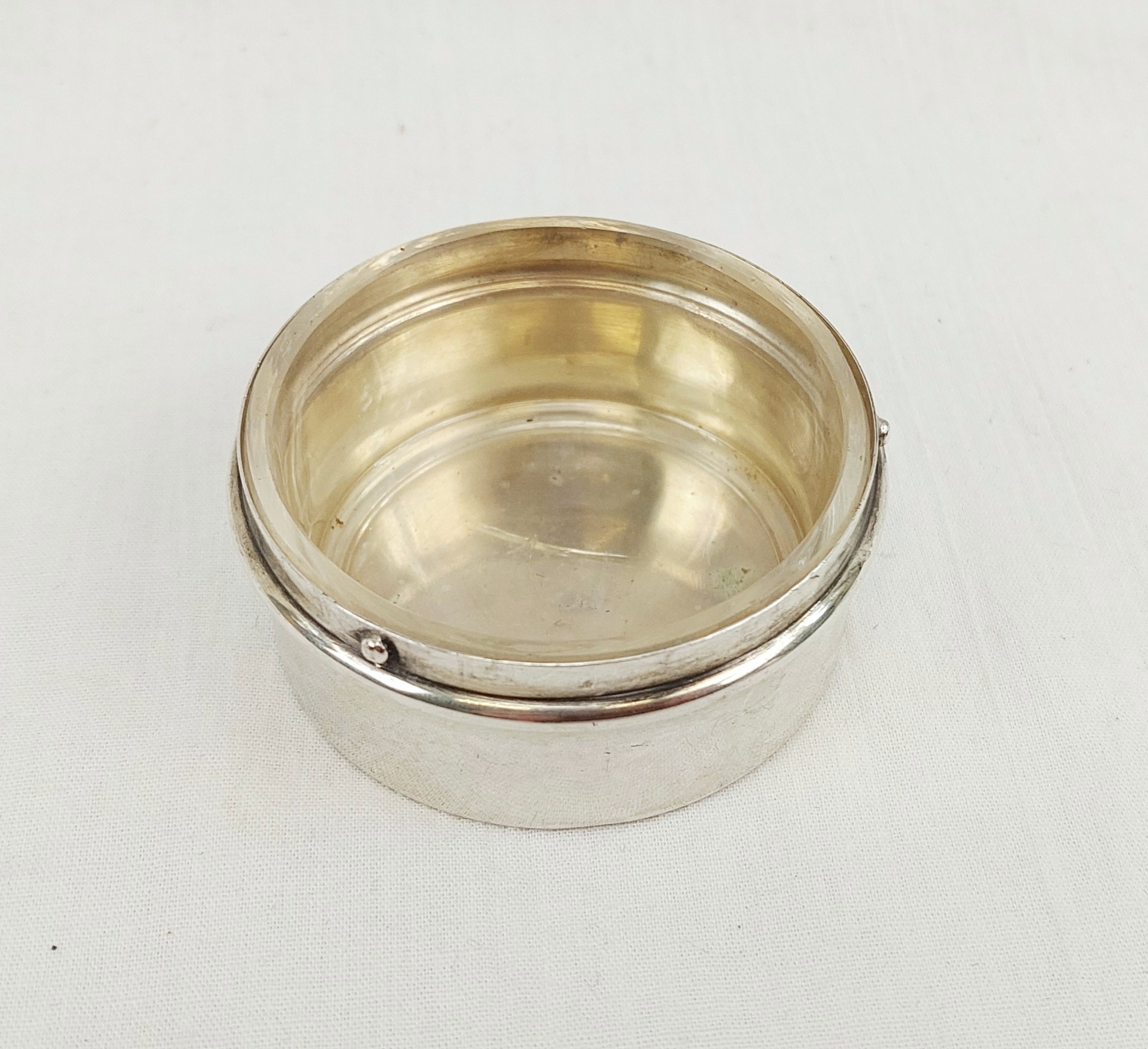 Birmingham 1905 Sterling Silver Repousse Cherubs Glass Lined Lidded Pot - Image 10