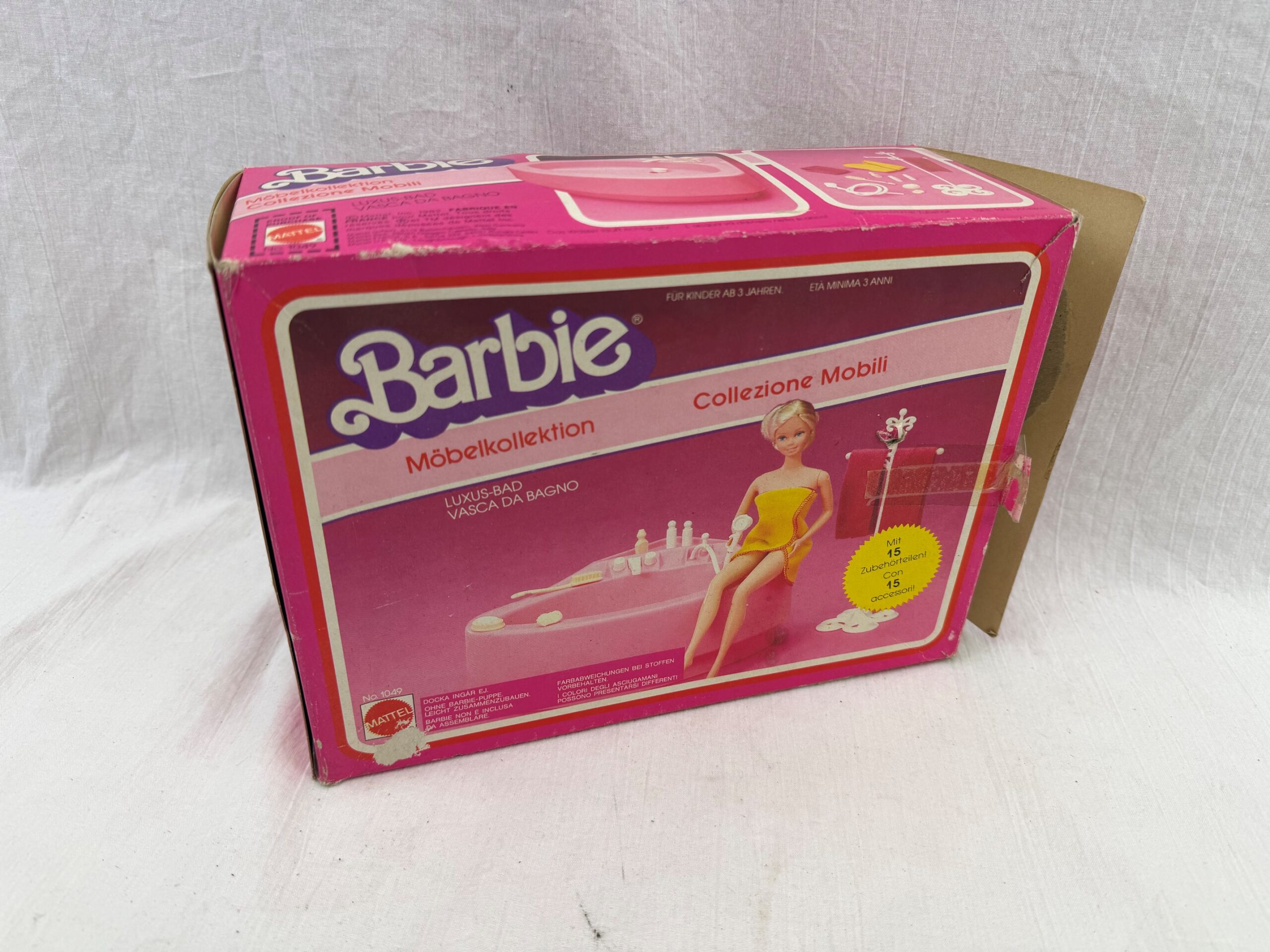 Boxed 1982 Mattel Barbie Luxury Bathtub - Image 2