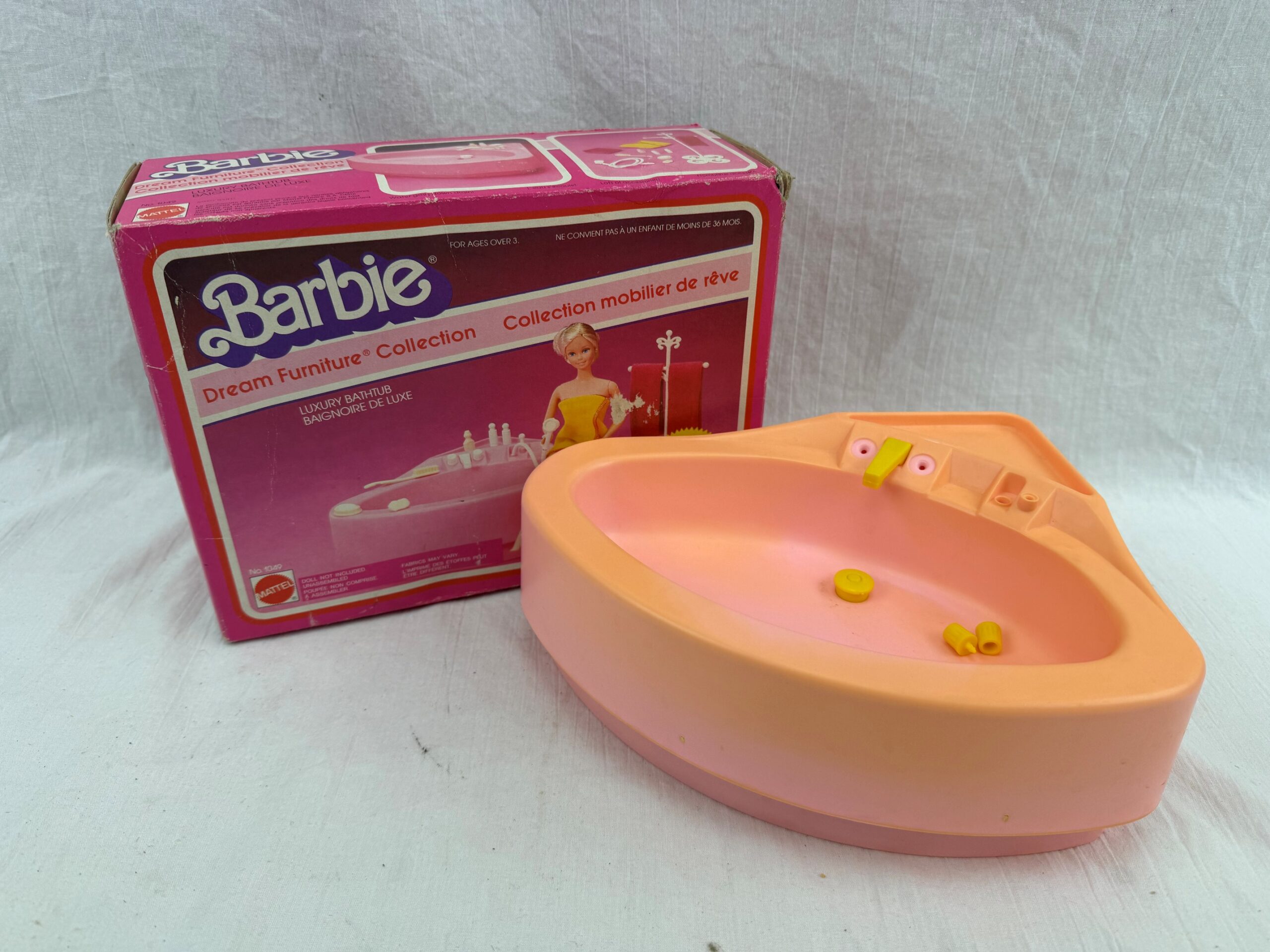 Boxed 1982 Mattel Barbie Luxury Bathtub