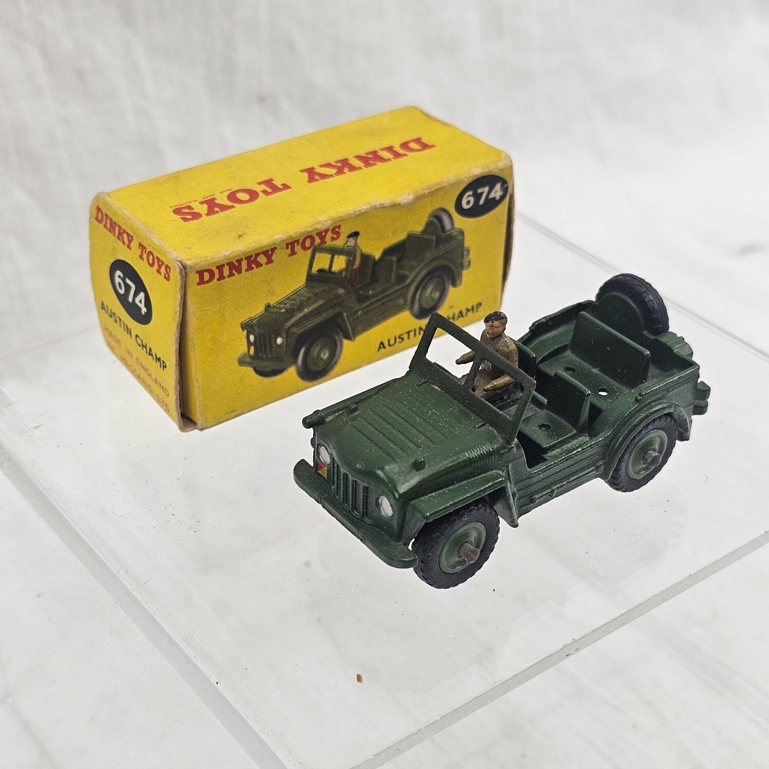 Boxed Dinky Toys 674 Austin Champ - Image 4
