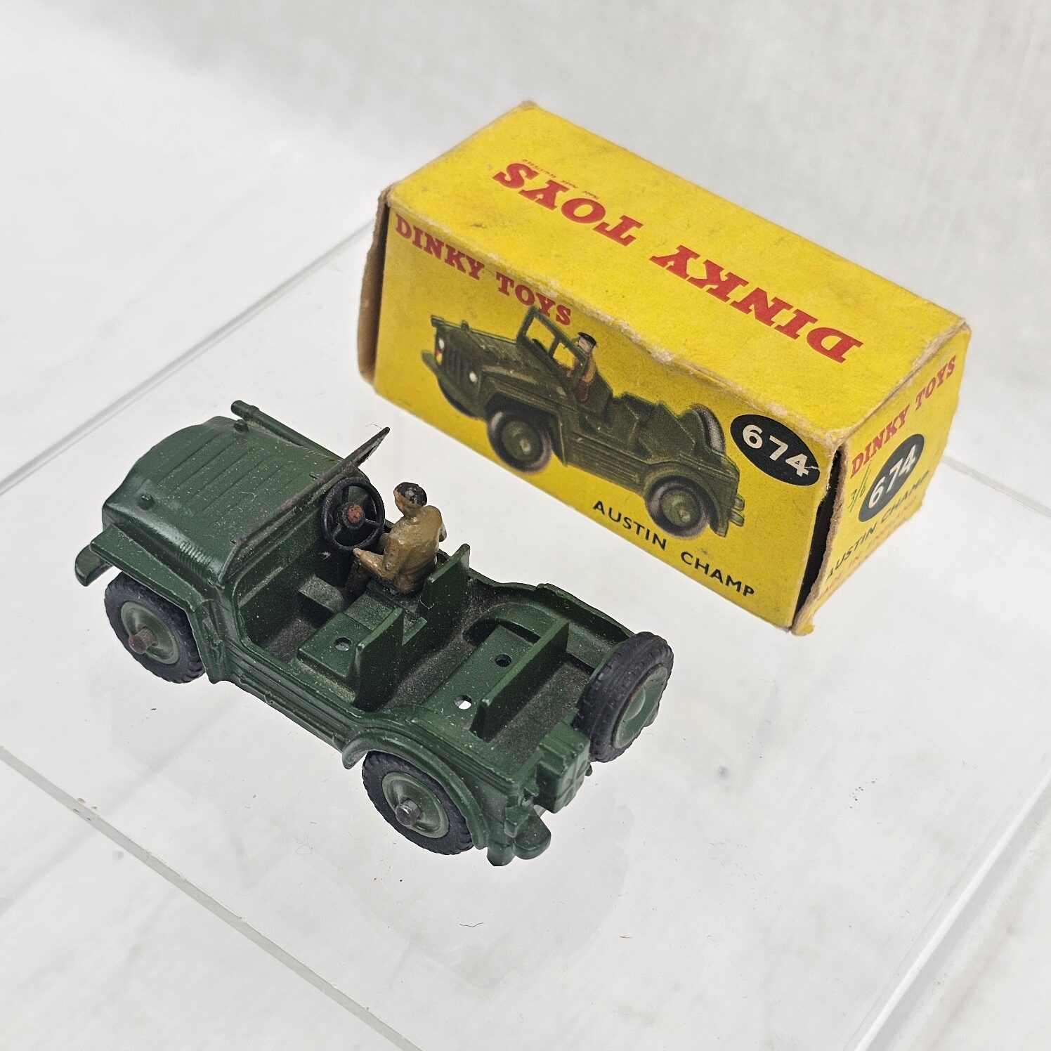 Boxed Dinky Toys 674 Austin Champ - Image 2