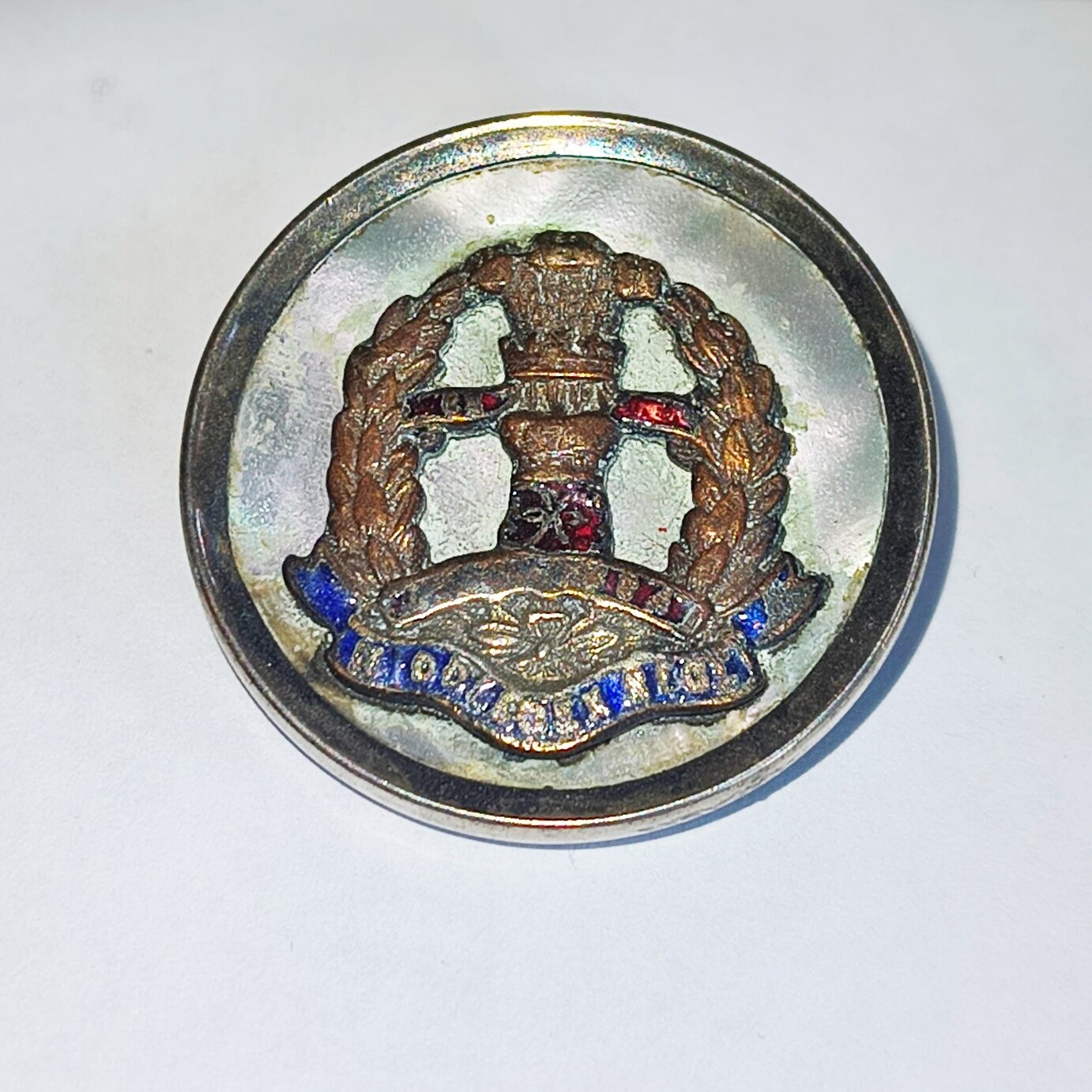Original WW1 British Middlesex Regiment Mother of Pearl & Silver Sweetheart Brooch