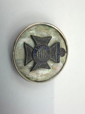 Original WW1 British Queens Westministers Corps Mother of Pearl & Silver Sweetheart Brooch