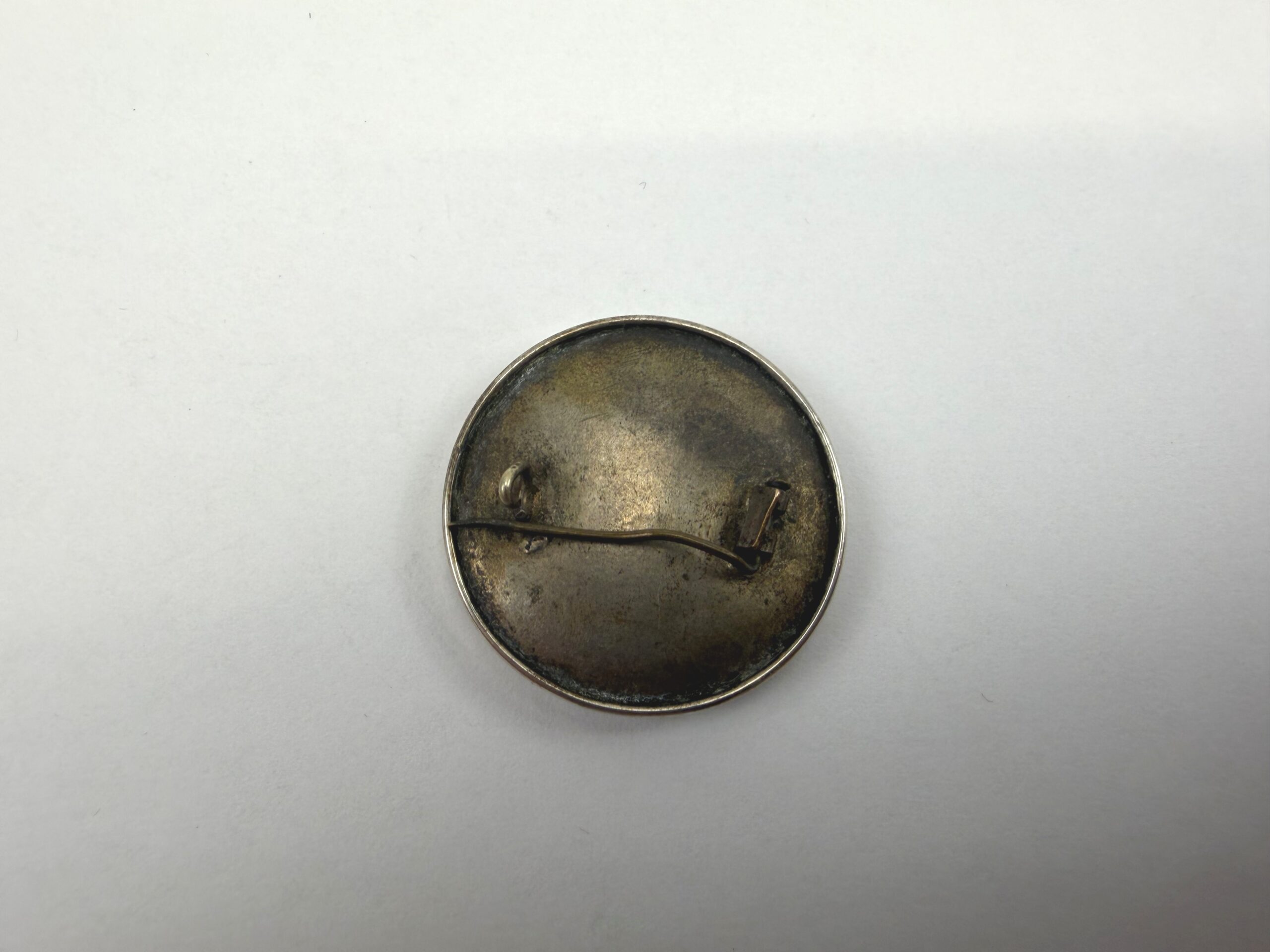 Original WW1 British York and Lancaster Mother of Pearl & Silver Sweetheart Brooch - Image 2